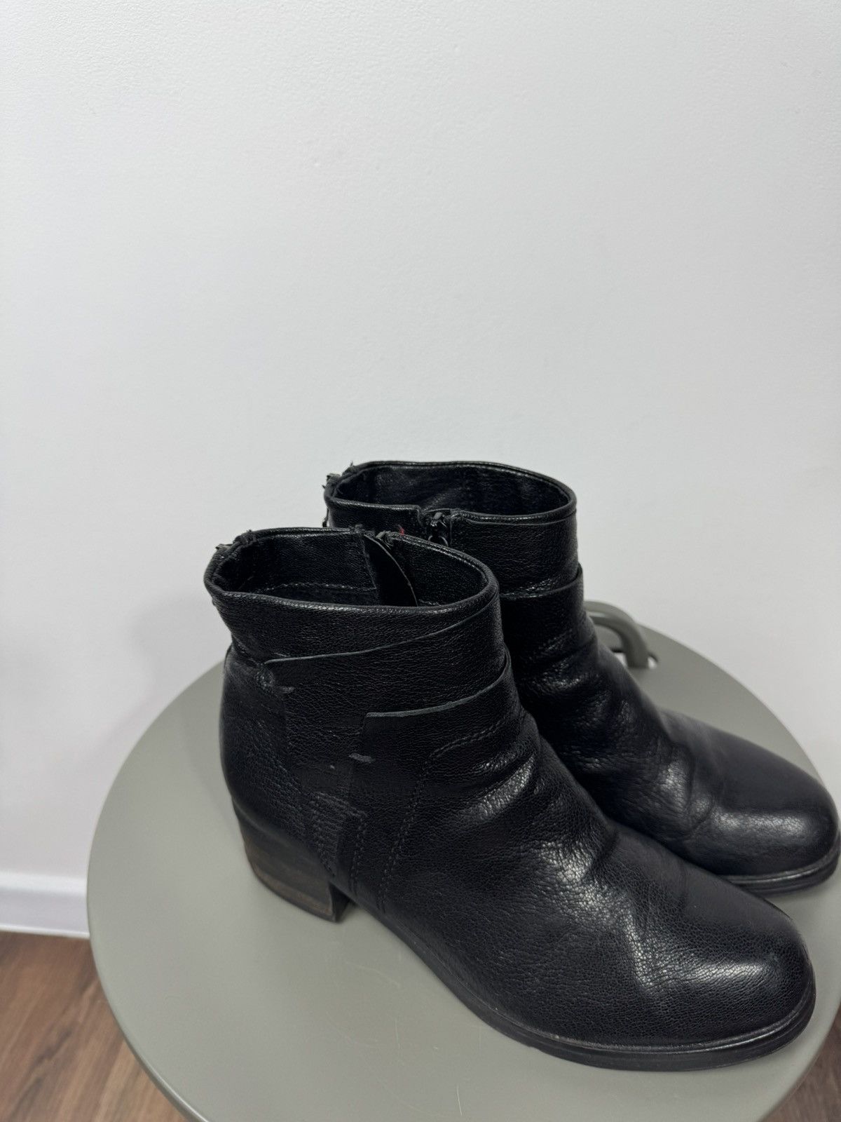 Other Vintage Black Leather Ankle Boots Chunky Heel EU 40 Women’s Size US 9 / IT 39 - 4 Thumbnail