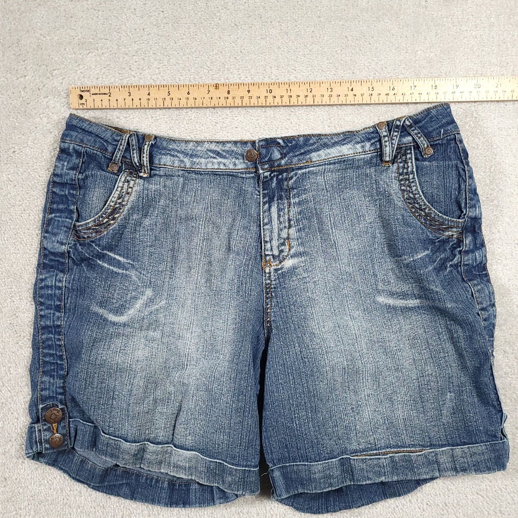 Denime Drama Gold Women's Shorts 16 Denim Stretch Rolled Leg 7" Blue Pockets Buttons Size 40" / US 18 - 5 Thumbnail