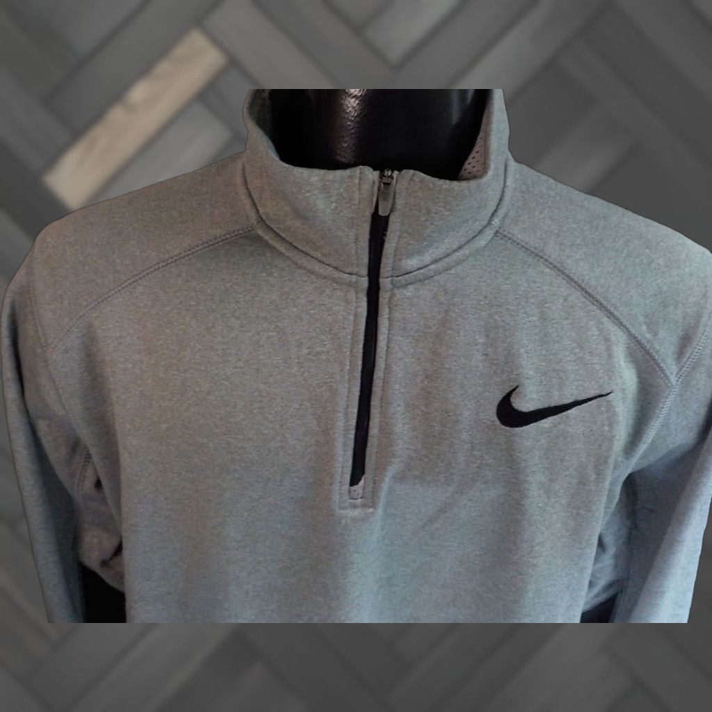 Nike VINTAGE Nike Therma-Fit 1/4 Zip Pullover Gray/Black Mens Large Sweatshirt Polyester Mock Neck Size US L / EU 52-54 / 3 - 1 Thumbnail