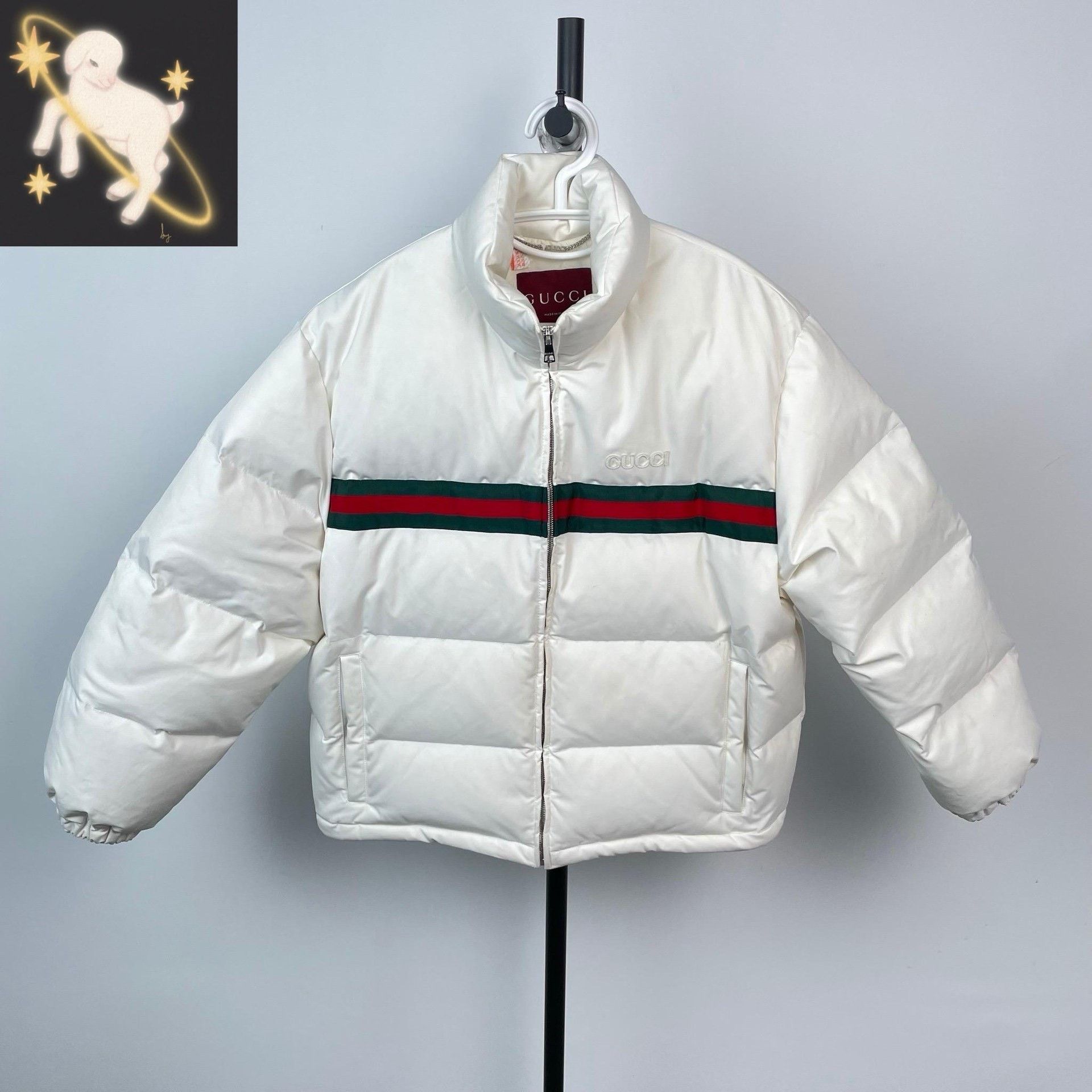 Gucci Gucci Down White Down Jacket 40 Women Size M / US 6-8 / IT 42-44 - 1 Thumbnail