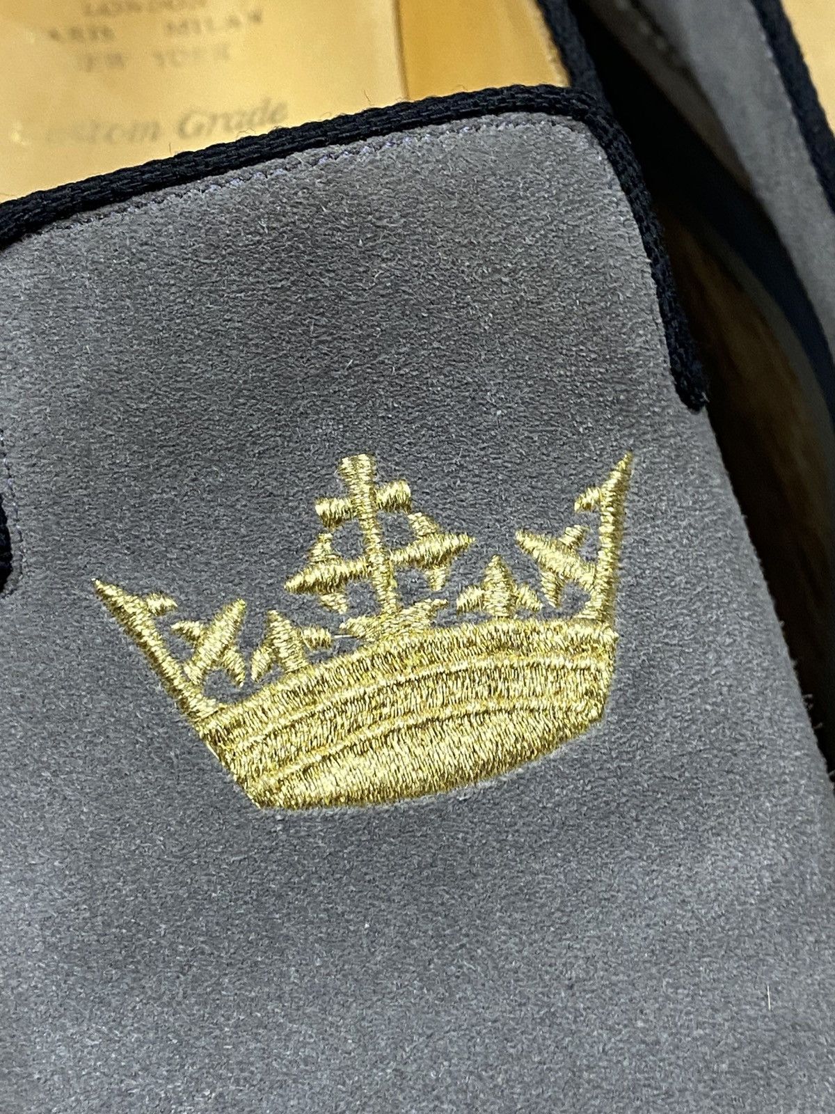 Church's Church’s Grey Suede Embroidered Crown Logo Slipper Shoes 42 Size US 9 / EU 42 - 4 Thumbnail