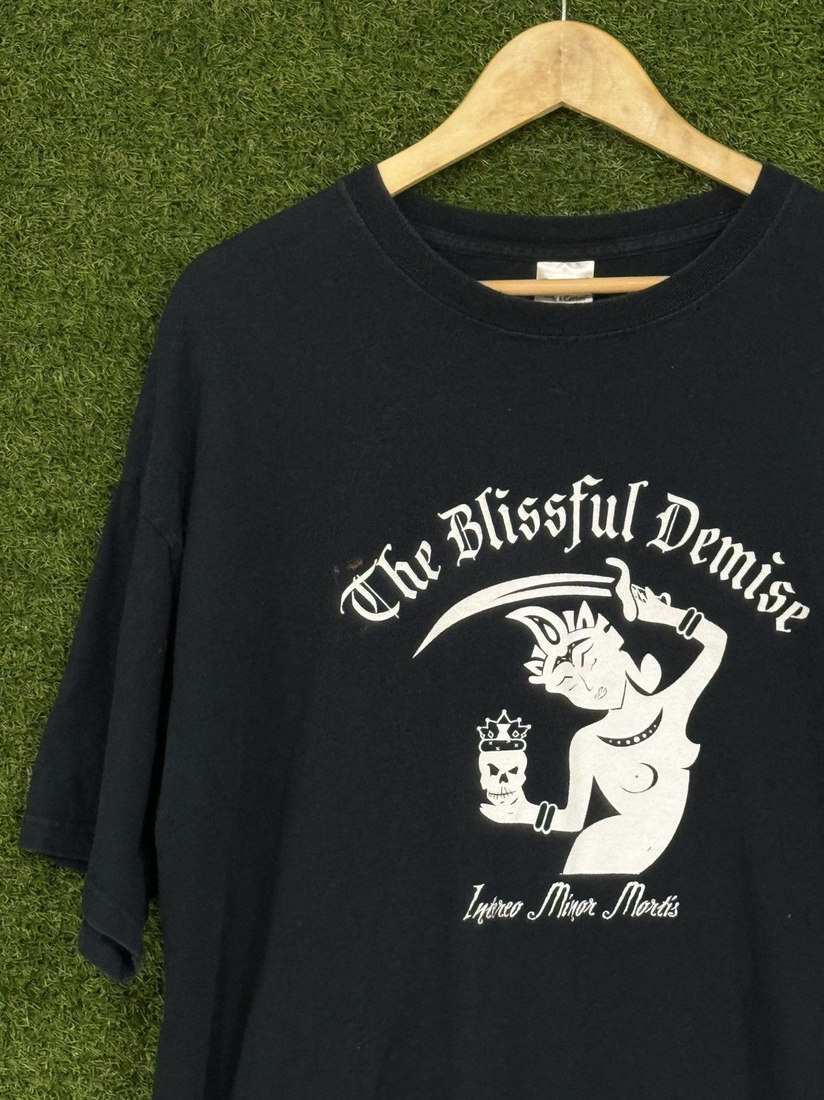 Vintage Vintage Blissful Demise Gildan Naked Woman Bar Tee Black XL Size US XL / EU 56 / 4 - 2 Thumbnail