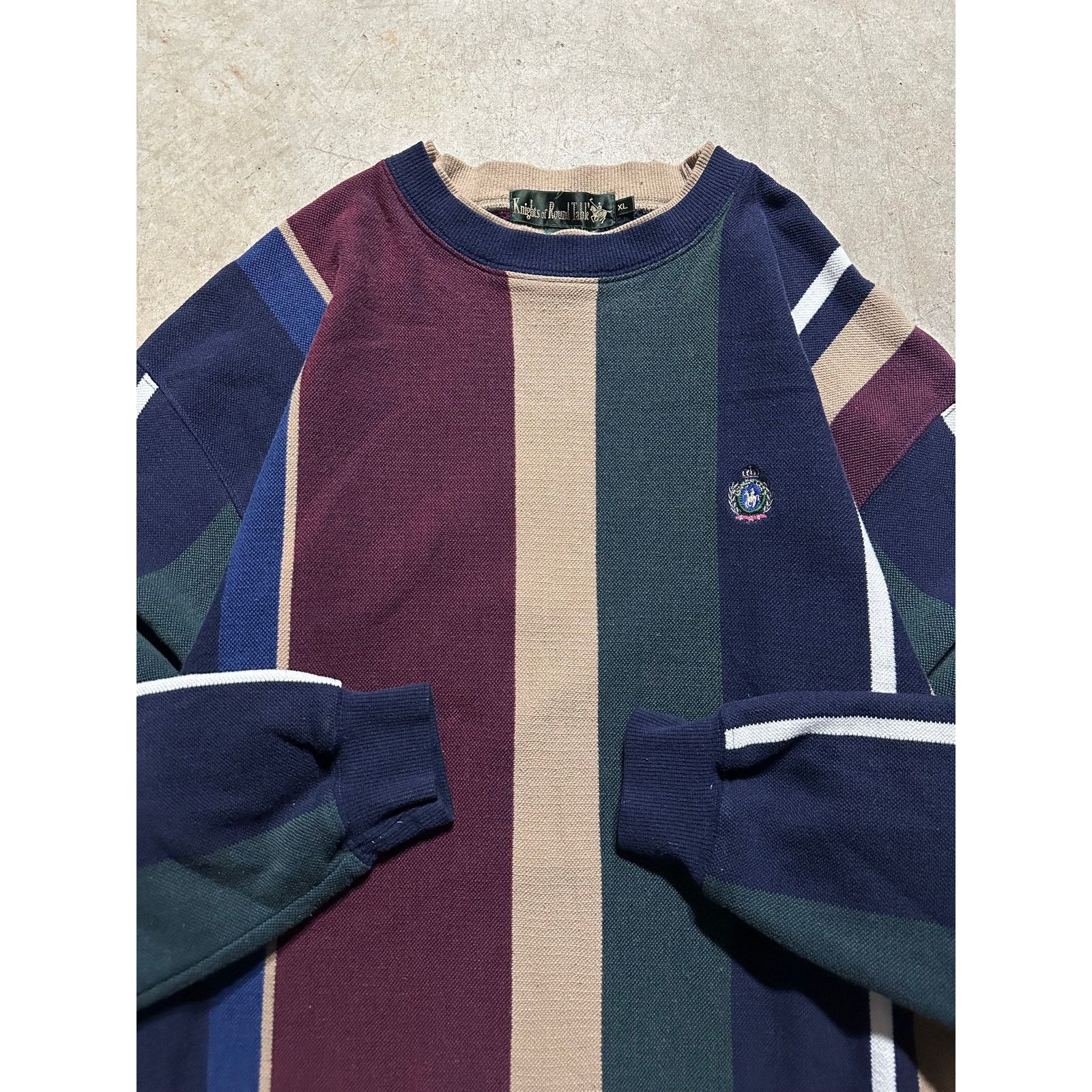 Vintage Vintage Knights of the Round Table Crest Striped Sweatshirt Size US L / EU 52-54 / 3 - 2 Thumbnail