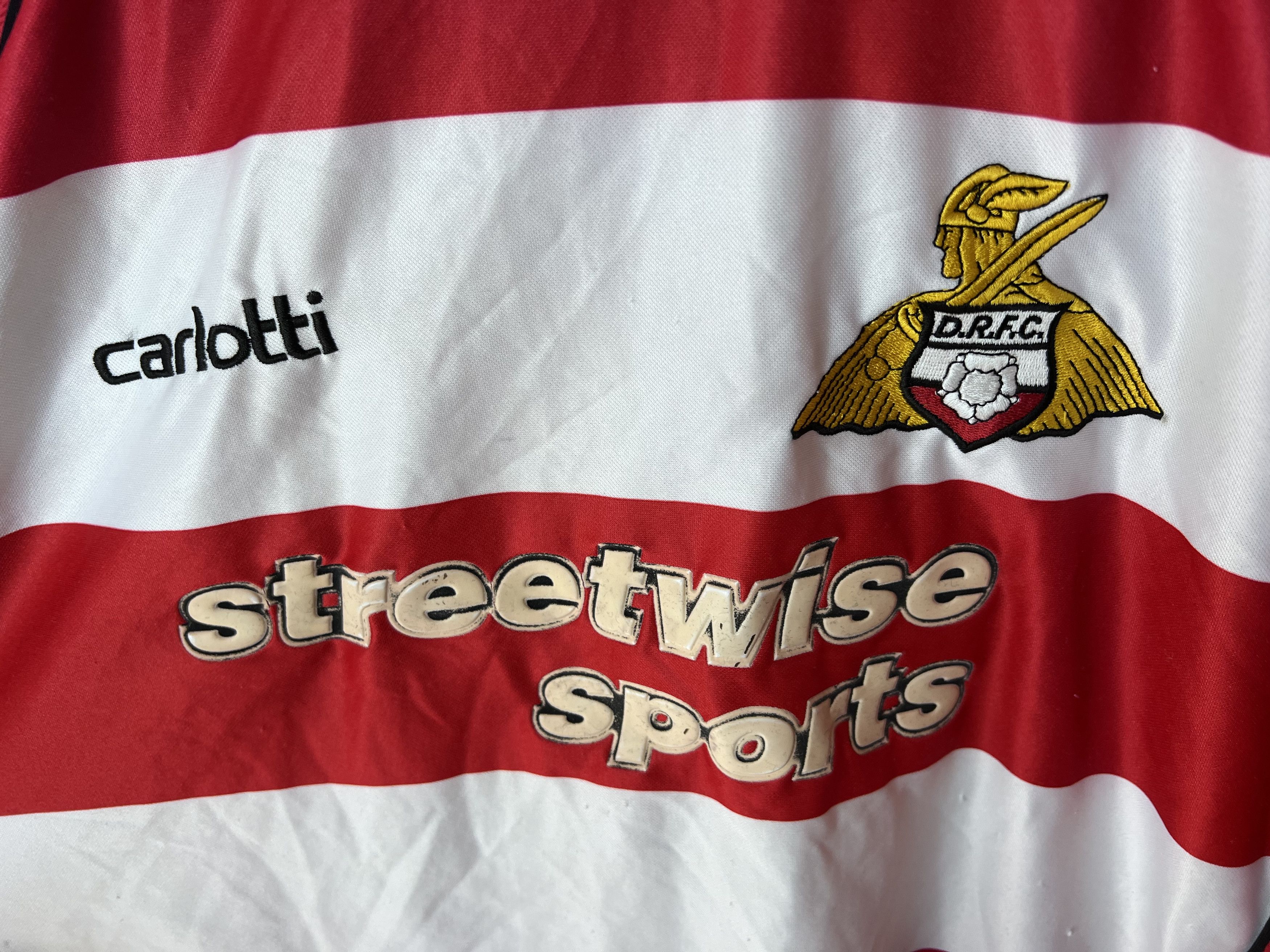 Umbro DONCASTER ROVERS 2003-05 HOME FOOTBALL SHIRT SOCCER JERSEY Size US M / EU 48-50 / 2 - 3 Thumbnail
