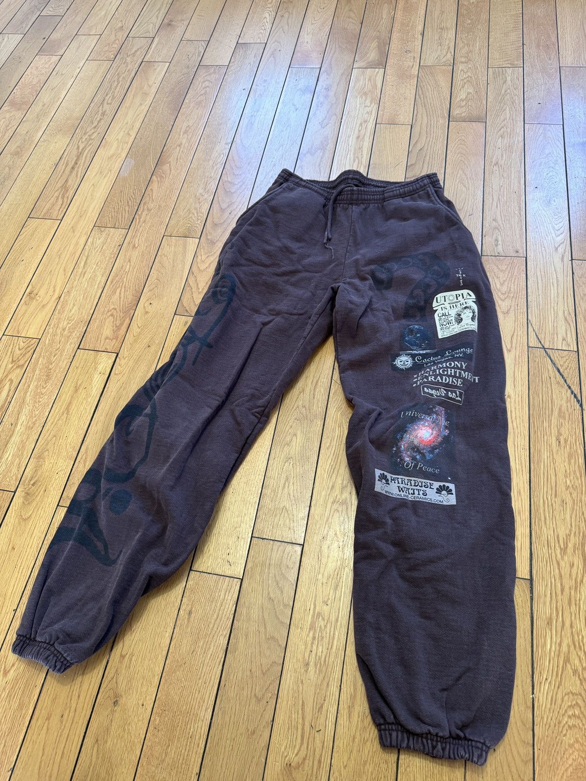 Online Ceramics × Travis Scott Travis Scott x Online Ceramics Utopia Sweatpants in brown Size US 34 / EU 50 - 1 Thumbnail