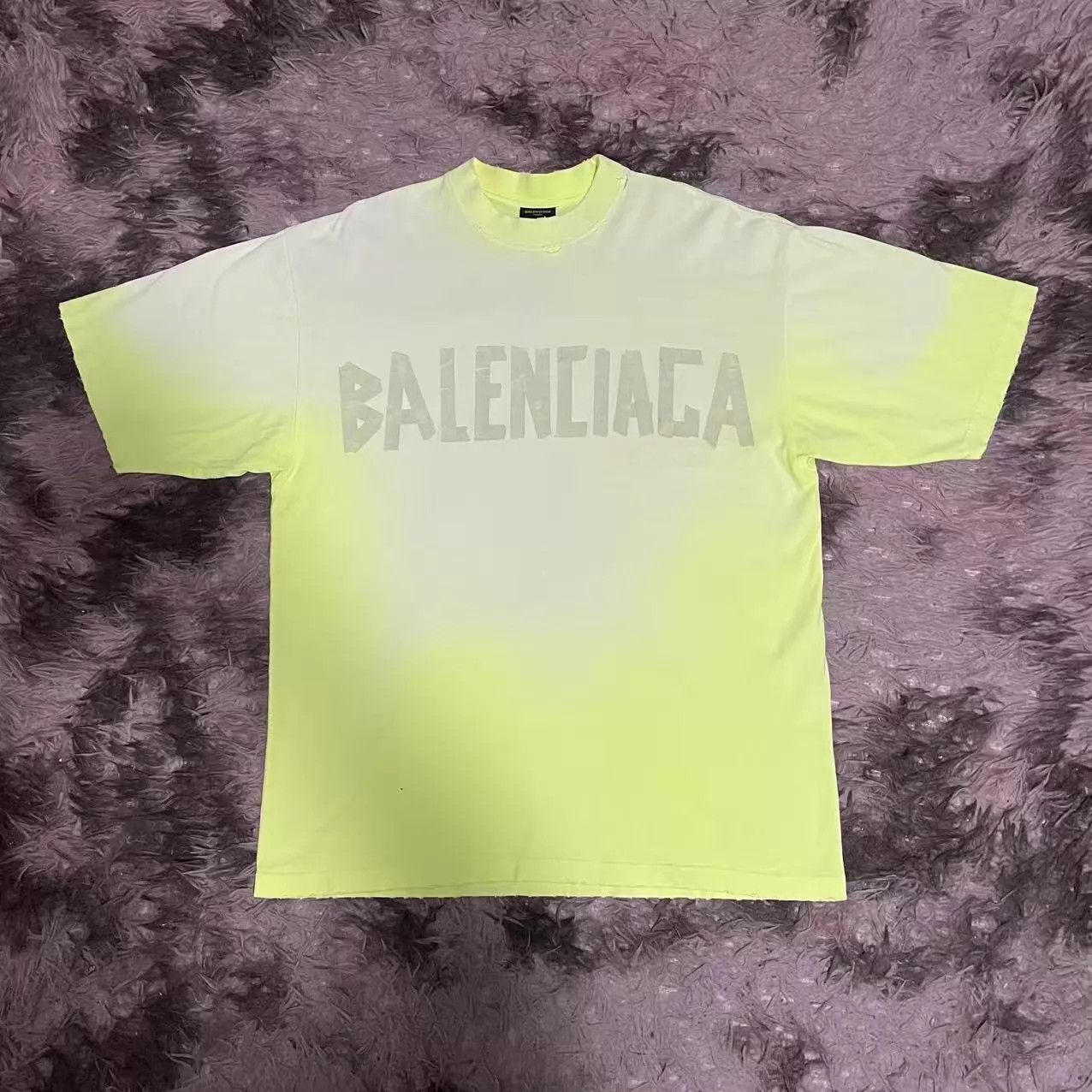 Balenciaga Balenciaga 24SS Tape Logo Fluo Yellow T - Shirt XS Size XS / US 0-2 / IT 36-38 - 1 Thumbnail