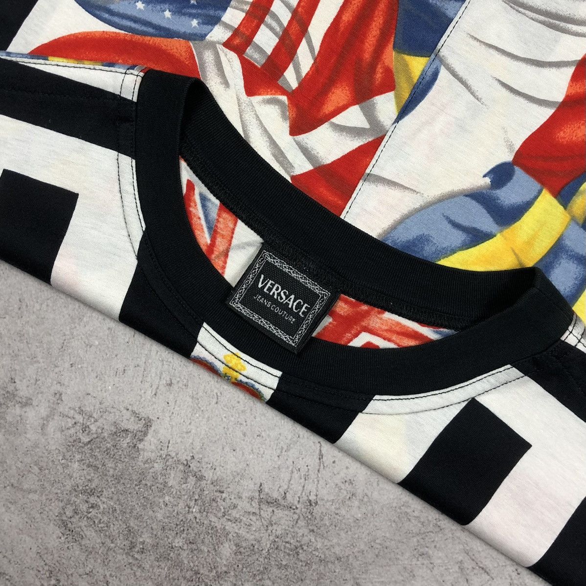 Versace Vintage 90s Versace Jeans Couture AOP Flags Heraldry Tee Size US XL / EU 56 / 4 - 9 Thumbnail