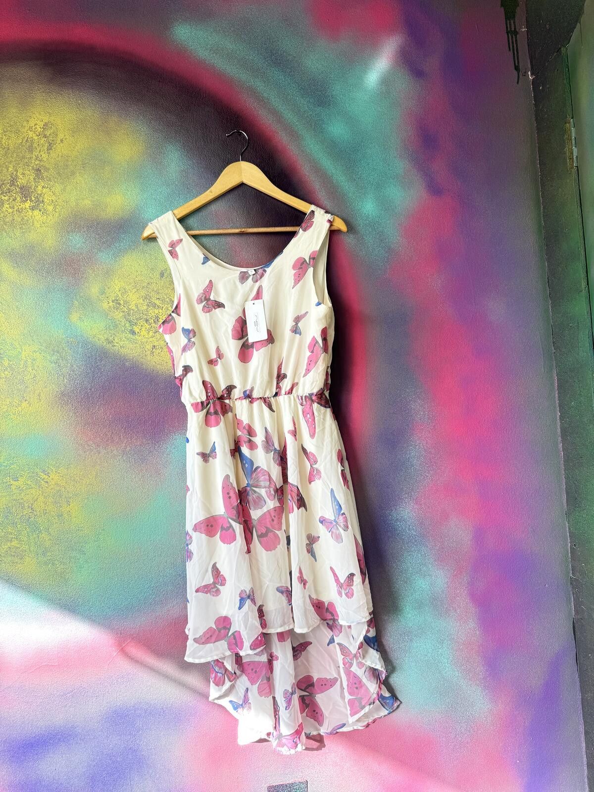 Other New look butterfly print dress in size 12 Size ONE SIZE - 1 Thumbnail
