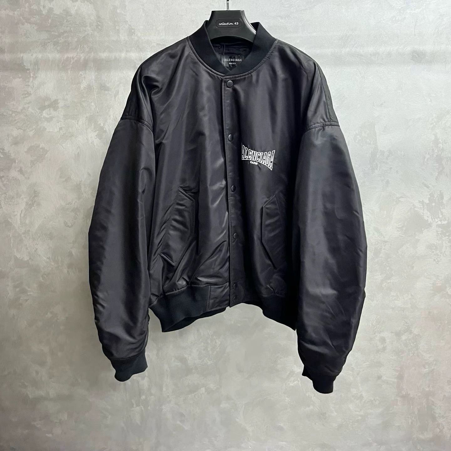 Balenciaga Balenciaga Embroidered Graphic Black Hoodie XS Men Size US XS / EU 42 / 0 - 1 Thumbnail