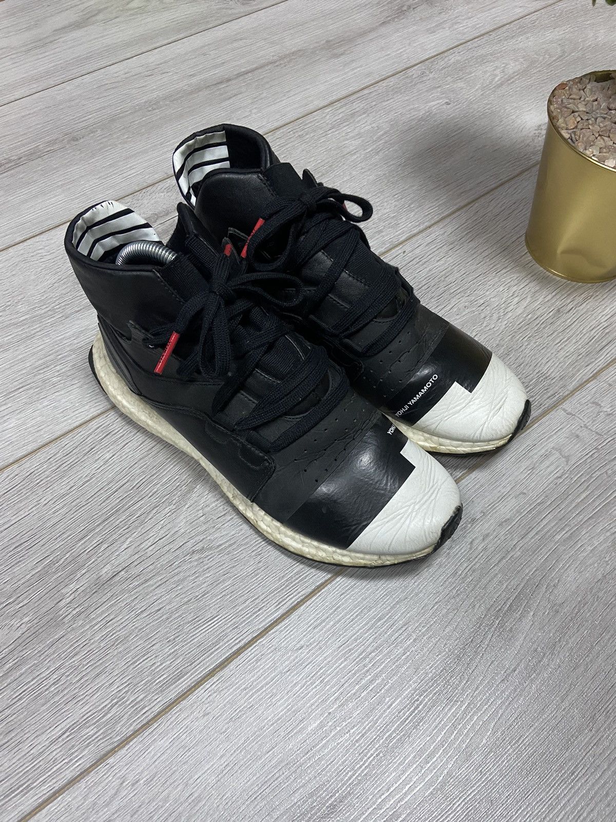 Yohji Yamamoto Y-3 Yohji Yamamoto Adidas boost sneakers Size US 8 / EU 41 - 2 Thumbnail