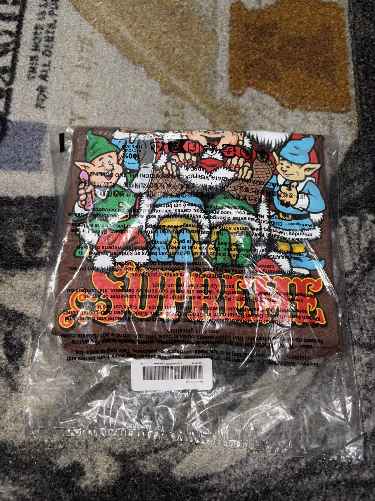 Supreme Supreme Naughty Santa T-Shirt Brown Size US M / EU 48-50 / 2 - 1 Thumbnail