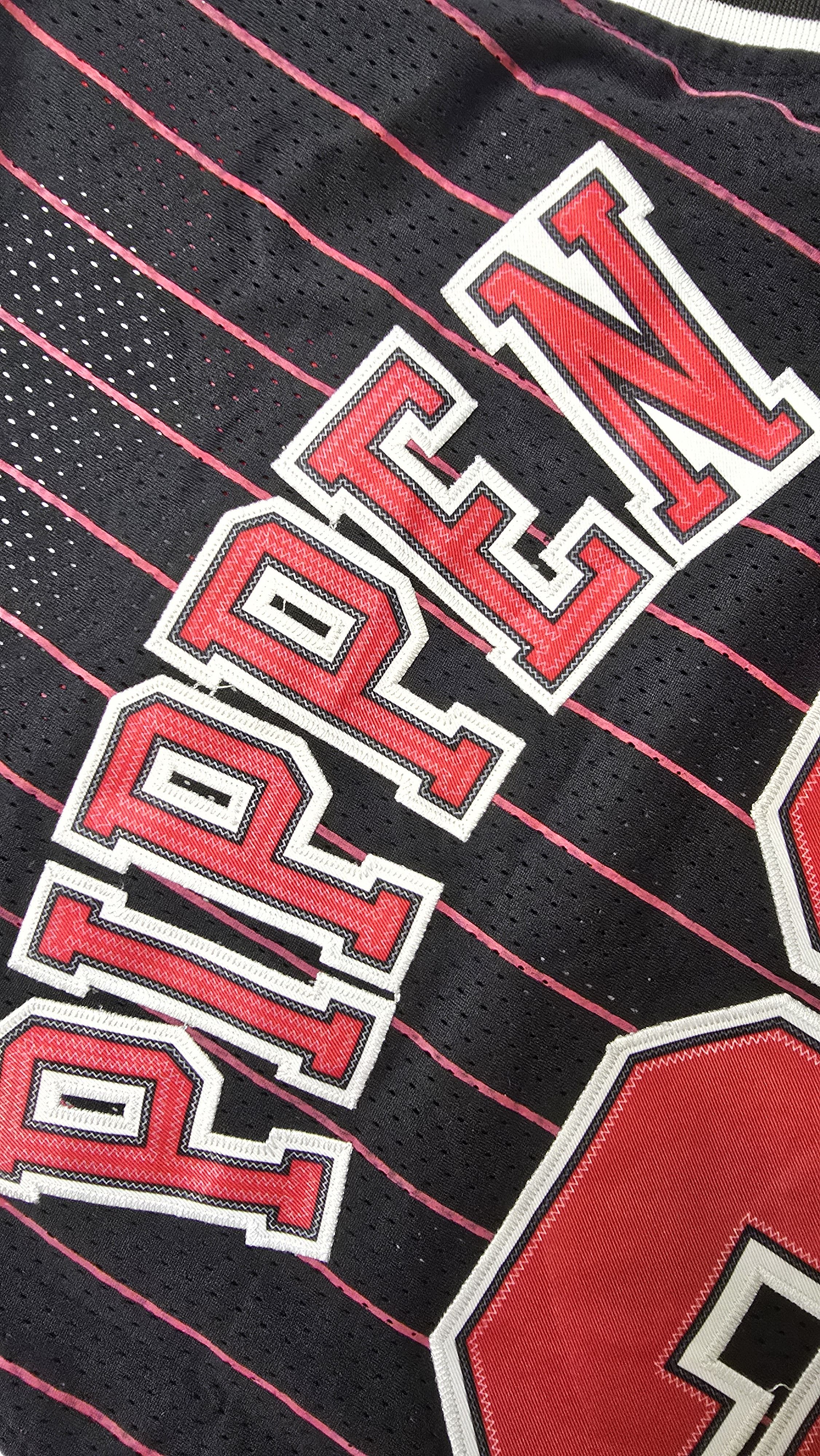Adidas Scottie Pippen #33 NBA Chicago Bulls 1995 96 Jersey Size US S / EU 44-46 / 1 - 5 Thumbnail