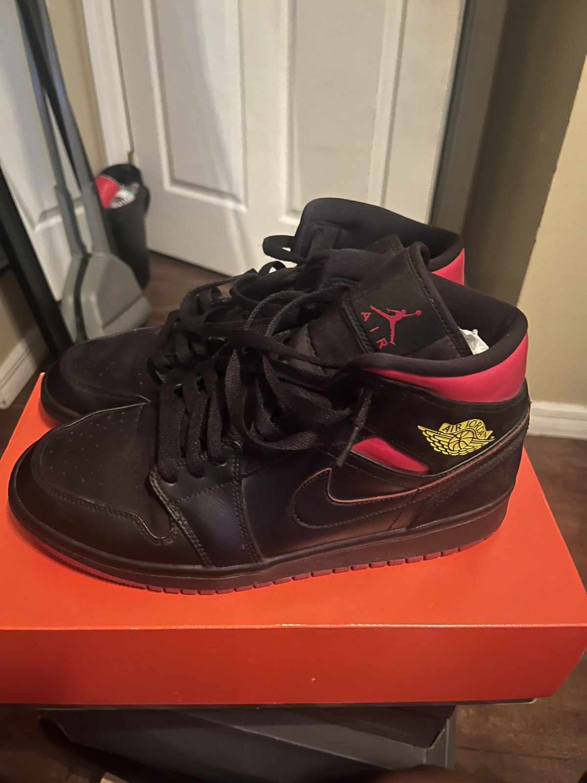 Jordan Brand Jordan 1 high Size US 8.5 / EU 41-42 - 2 Thumbnail