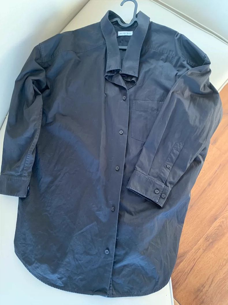 Other Balenciaga size 34 Black logo shirt Size M / US 6-8 / IT 42-44 - 1 Thumbnail