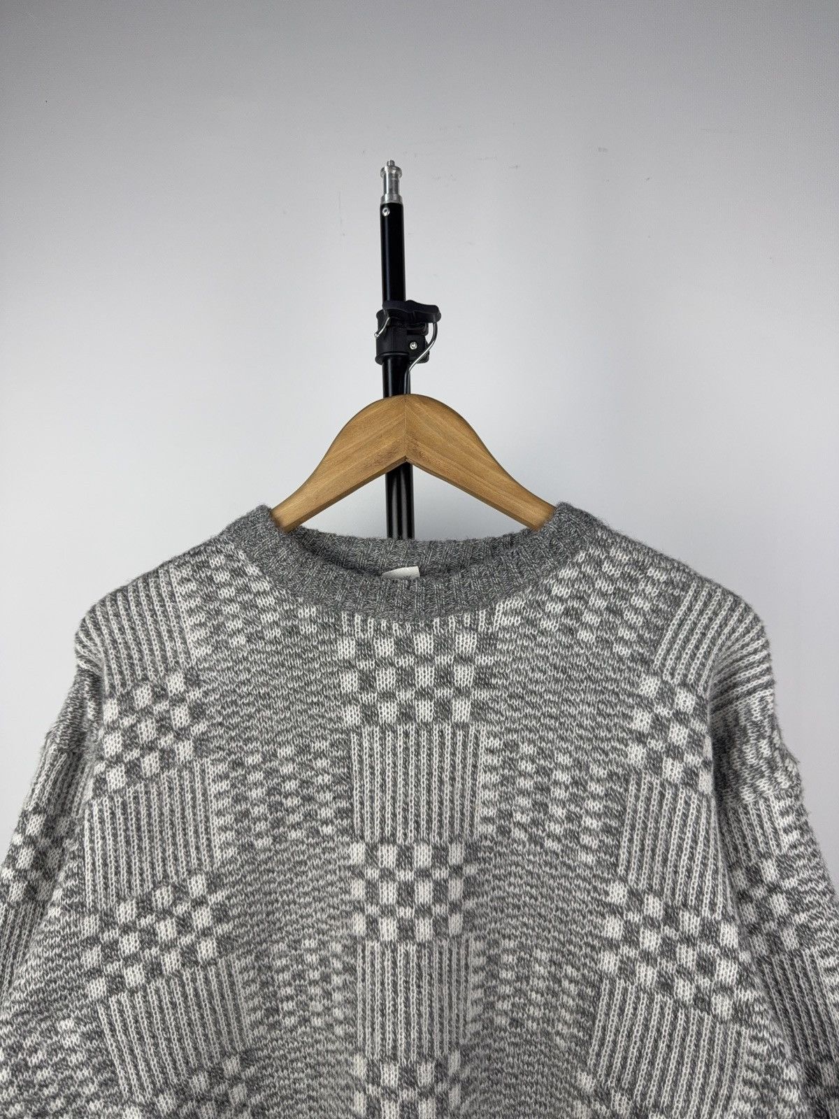 Japanese Brand Vintage 90s Avant-Garde Gray Pattern Knit Sweater Acrylic Size US M / EU 48-50 / 2 - 2 Thumbnail