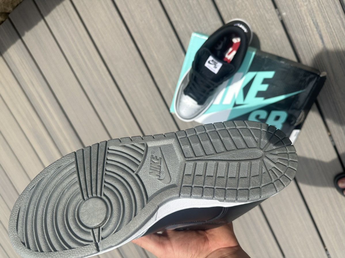 Nike × Supreme Brand new Nike x supreme dunks lows Size US 10.5 / EU 43-44 - 7 Thumbnail