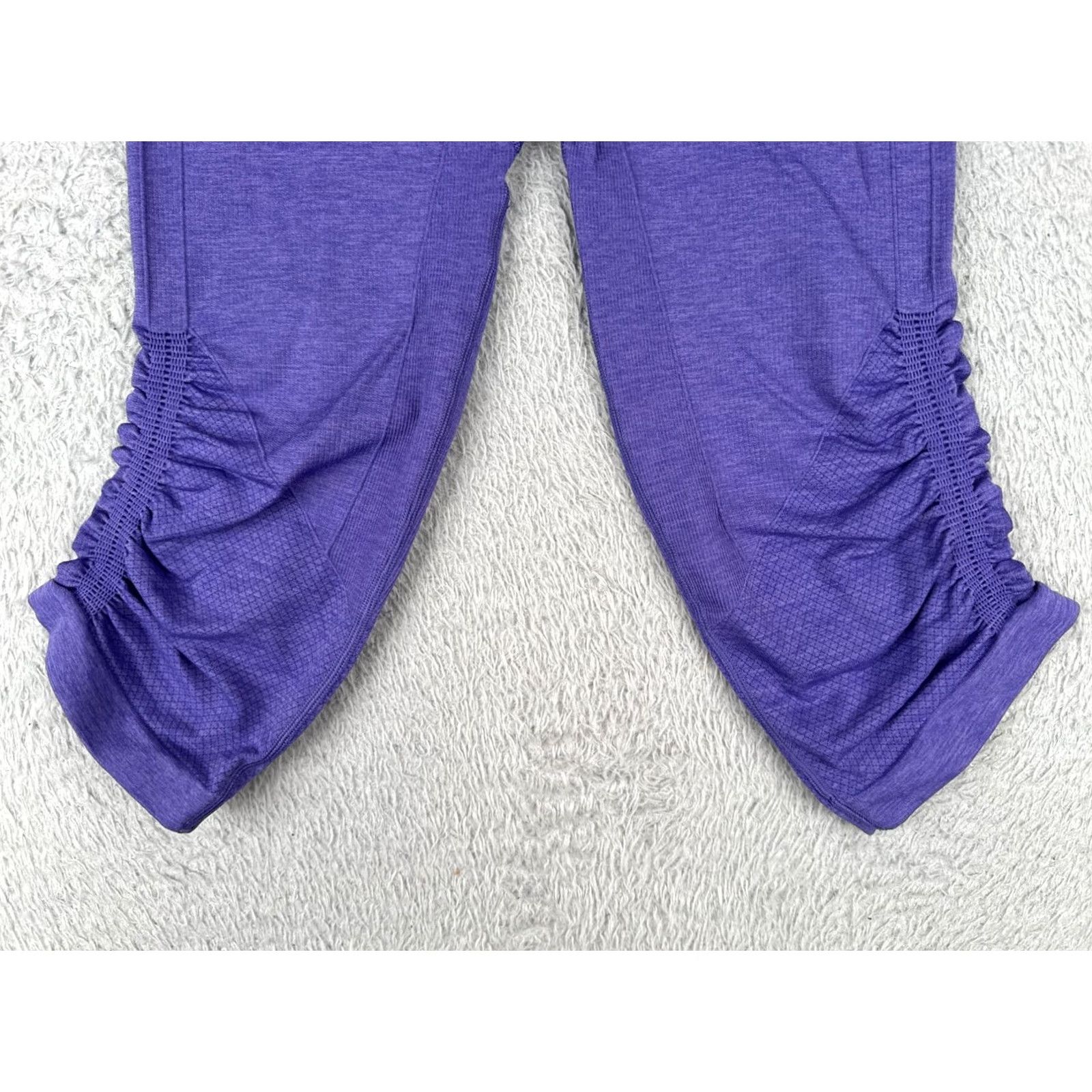 Lululemon Lululemon Pants Womens 8 Purple In The Flow Crop Seamless Nylon Blended Fabric Yoga W6997S WOMEN Regular Size 8 Purple Cropped Seamless Yoga Pants Size 30" / US 8 / IT 44 - 2 Thumbnail