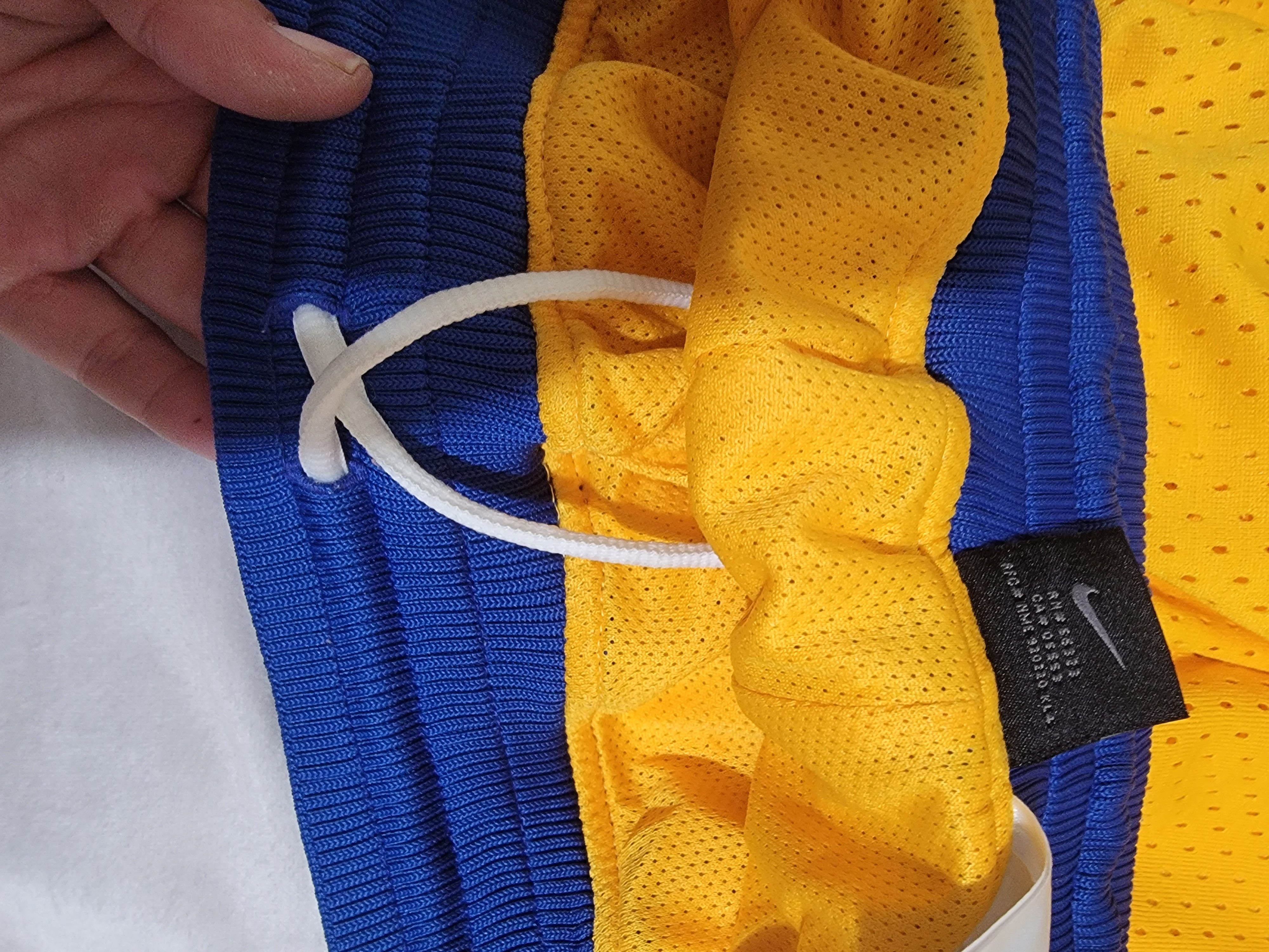 Nike VINTAGE Y2K Nike Yellow/Blue Diamond Basketball Shorts Xxl Size US 40 / EU 56 - 3 Thumbnail