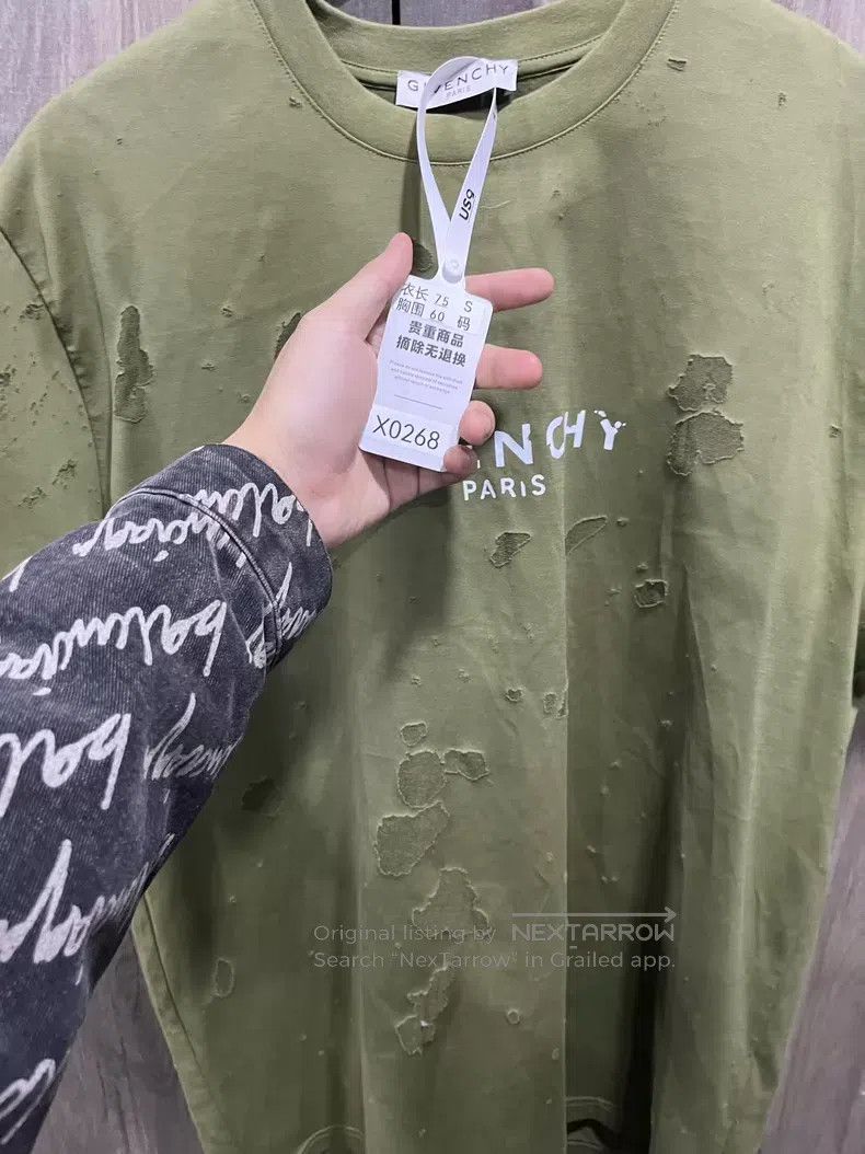 Givenchy Givenchy Green distressed round neck short sleeve Size US S / EU 44-46 / 1 - 7 Thumbnail