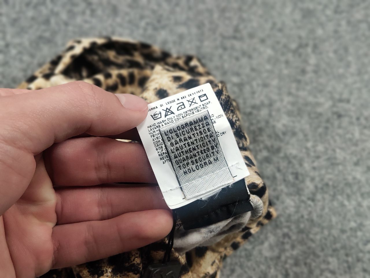 Dolce & Gabbana Rare Dolce & Gabbana Vintage 90s Leopard Pattern Long sleeve Size M / US 6-8 / IT 42-44 - 15 Thumbnail