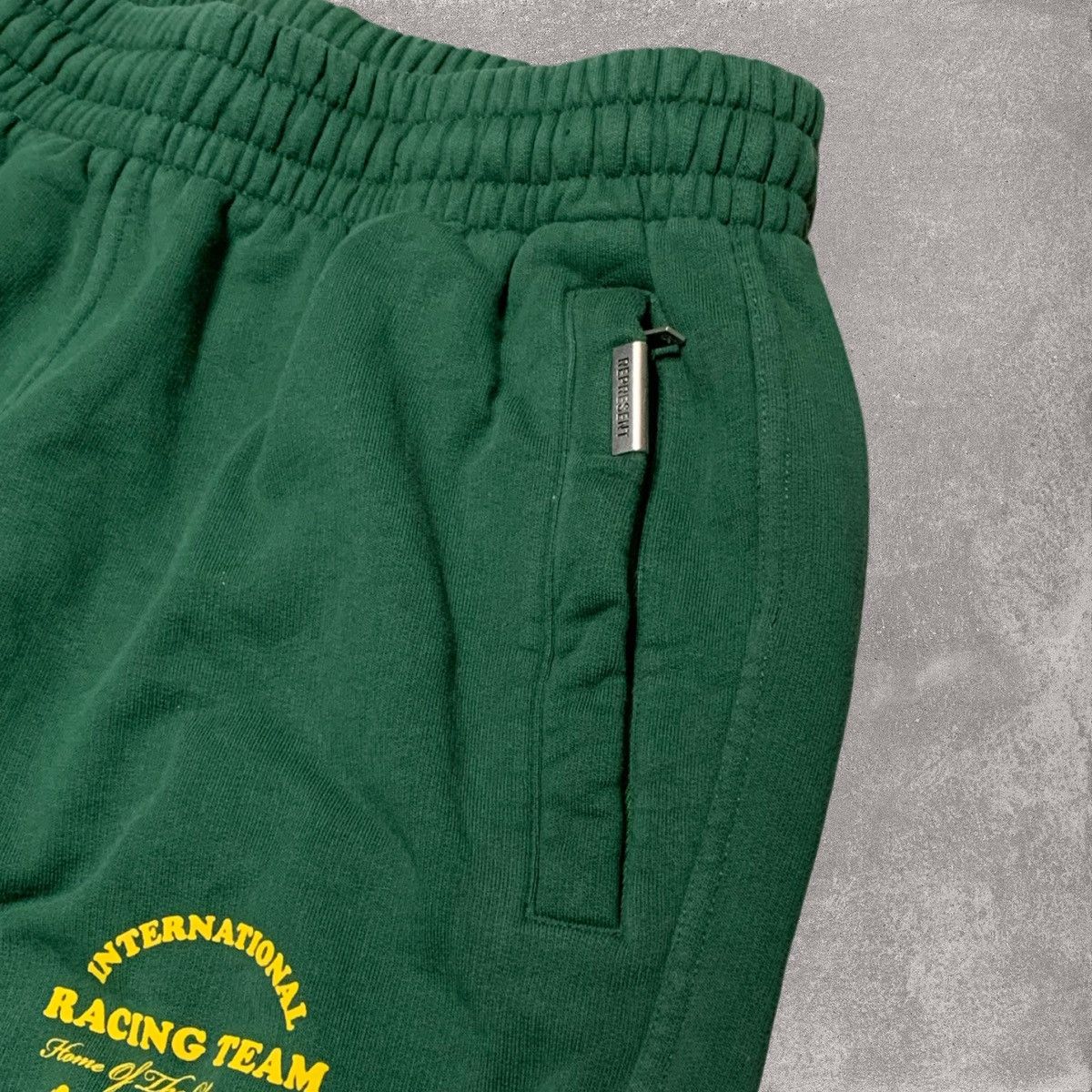 Represent Clo. Represent Medium Racing Team Green Sweatpants Jogger Bottoms Size US 32 / EU 48 - 3 Thumbnail