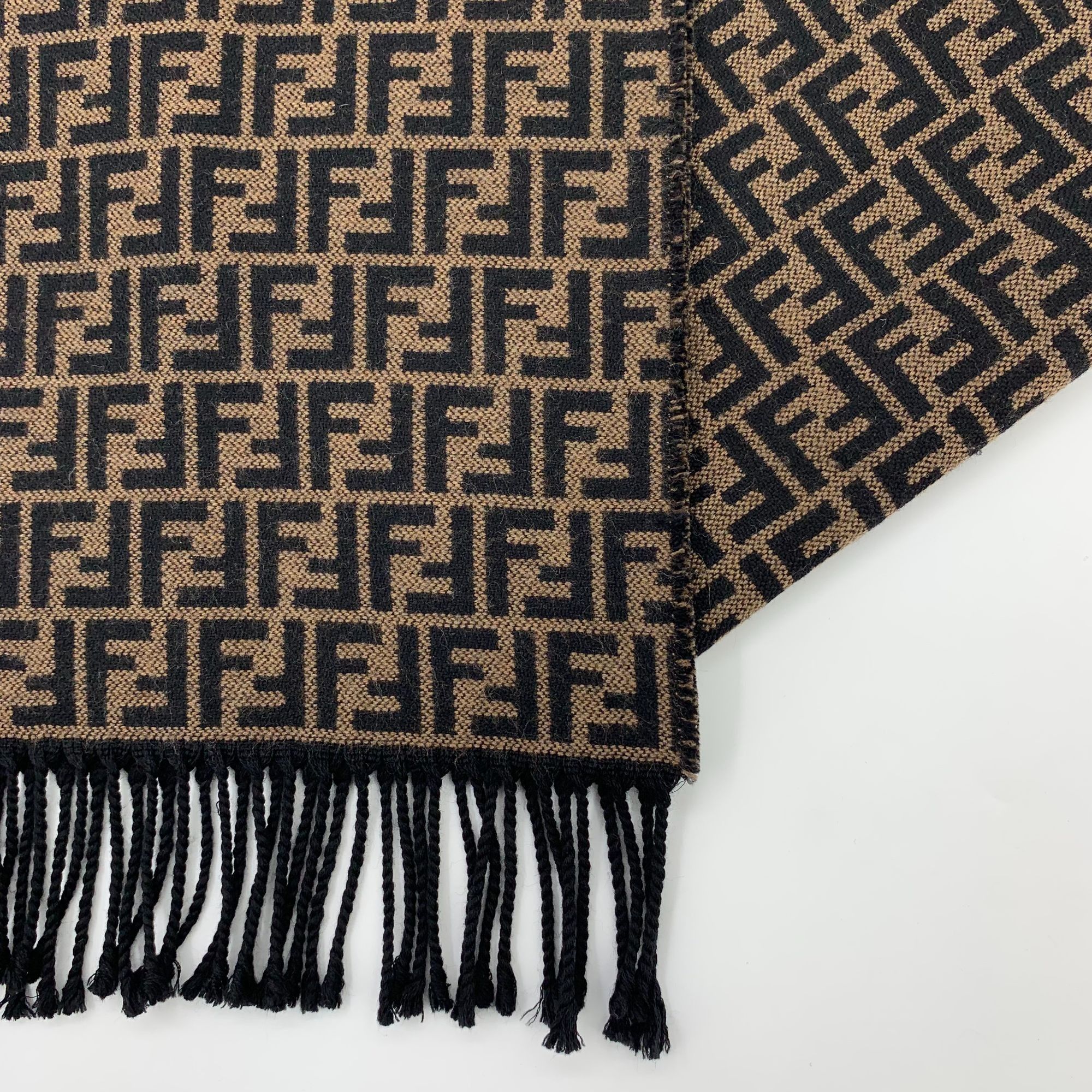 Fendi Fendi Womens Double-Sided Zucca Logo Wool & Cashmere Scarf W Size ONE SIZE - 4 Thumbnail