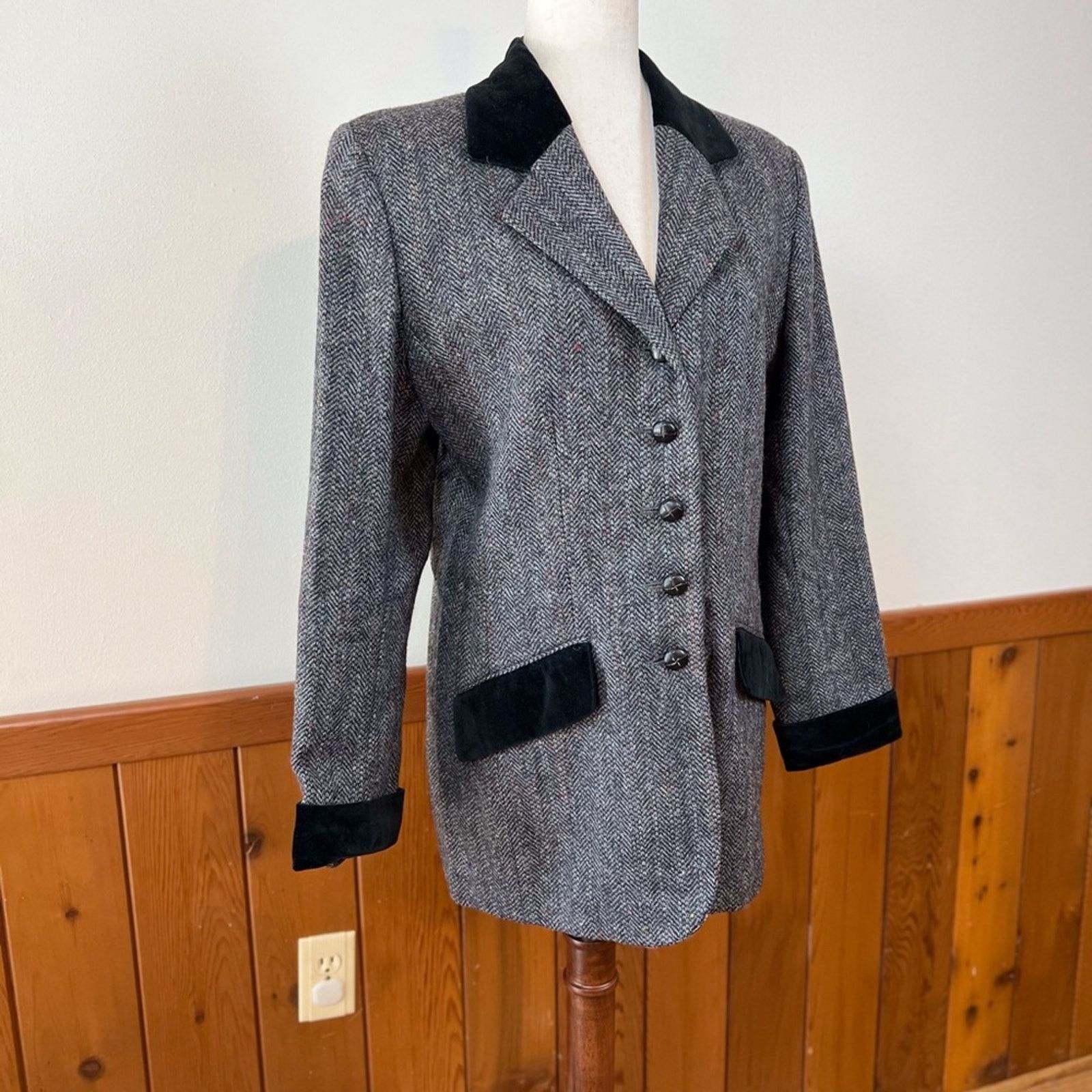 Vintage Super Cool Vintage 1980s Maurice’s Velvet Trim Tweed Blazer! Size M / US 6-8 / IT 42-44 - 3 Thumbnail