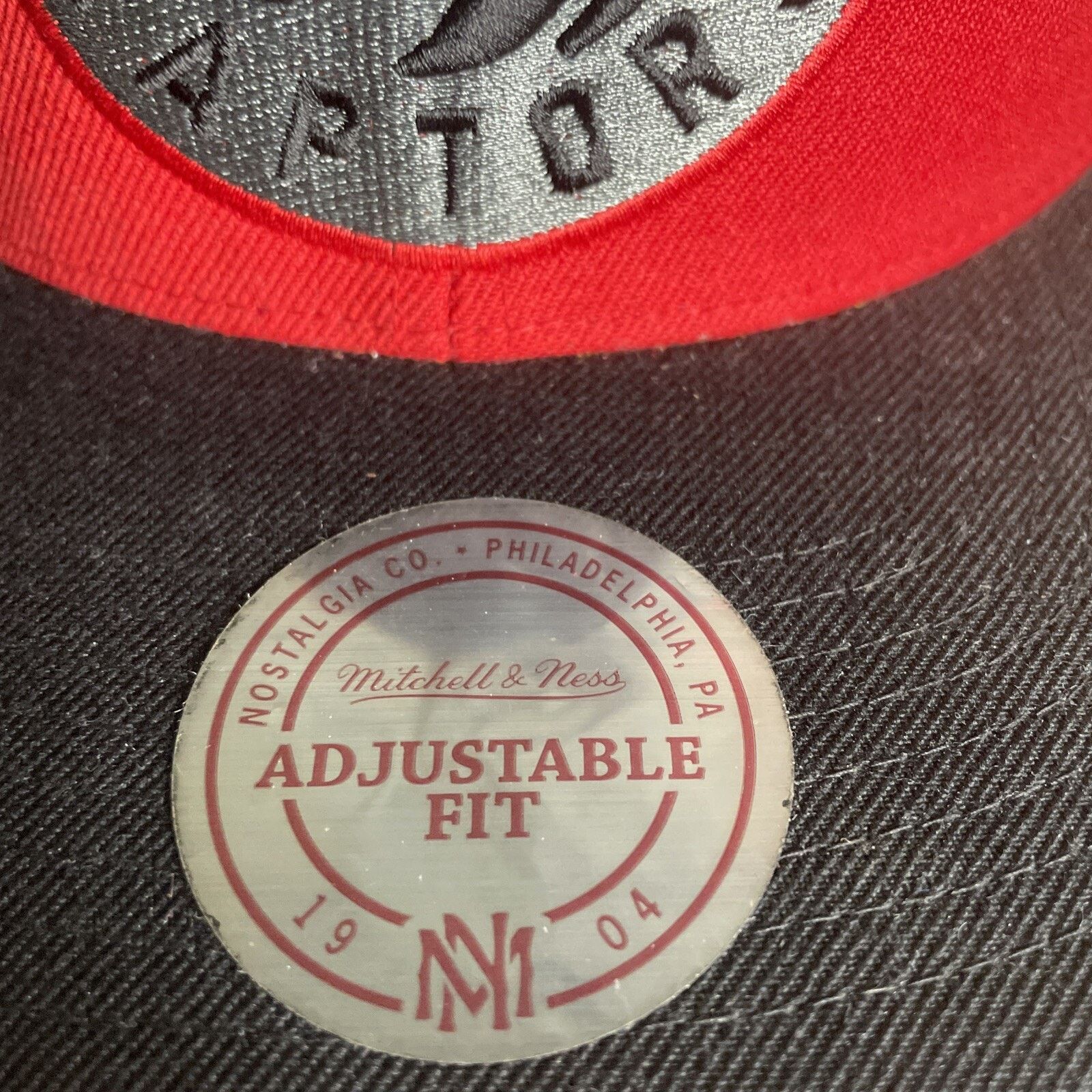 Mitchell & Ness Mitchell & Ness Toronto Raptors Black Red Snapback Size US XL / EU 56 / 4 - 3 Thumbnail