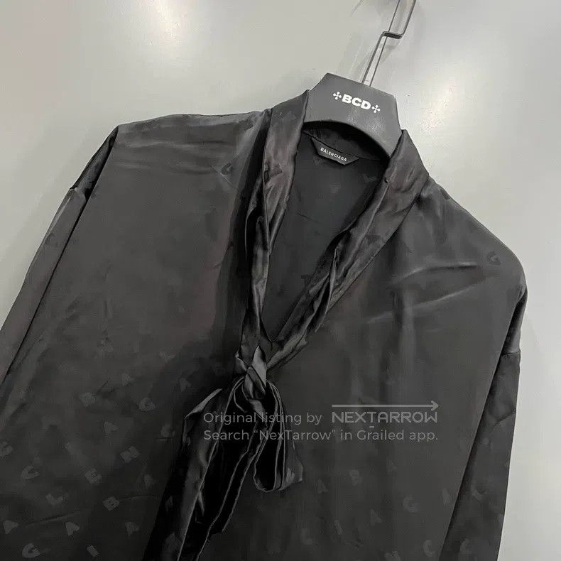 Balenciaga Balenciaga Black Letter Printed Shirt Size XS / US 0-2 / IT 36-38 - 3 Thumbnail