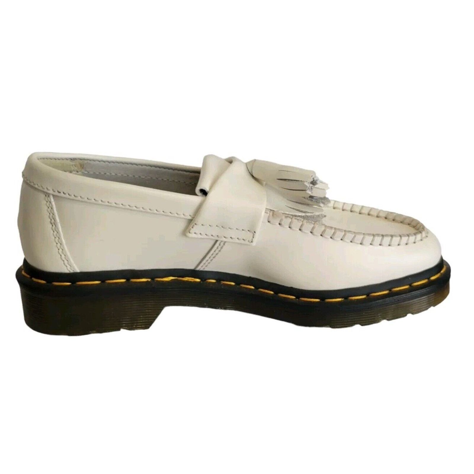 Dr. Martens Dr Martens Adrian Tassel Loafers Shoes Lather Size (M6, W7) Size US 7 / IT 37 - 2 Thumbnail