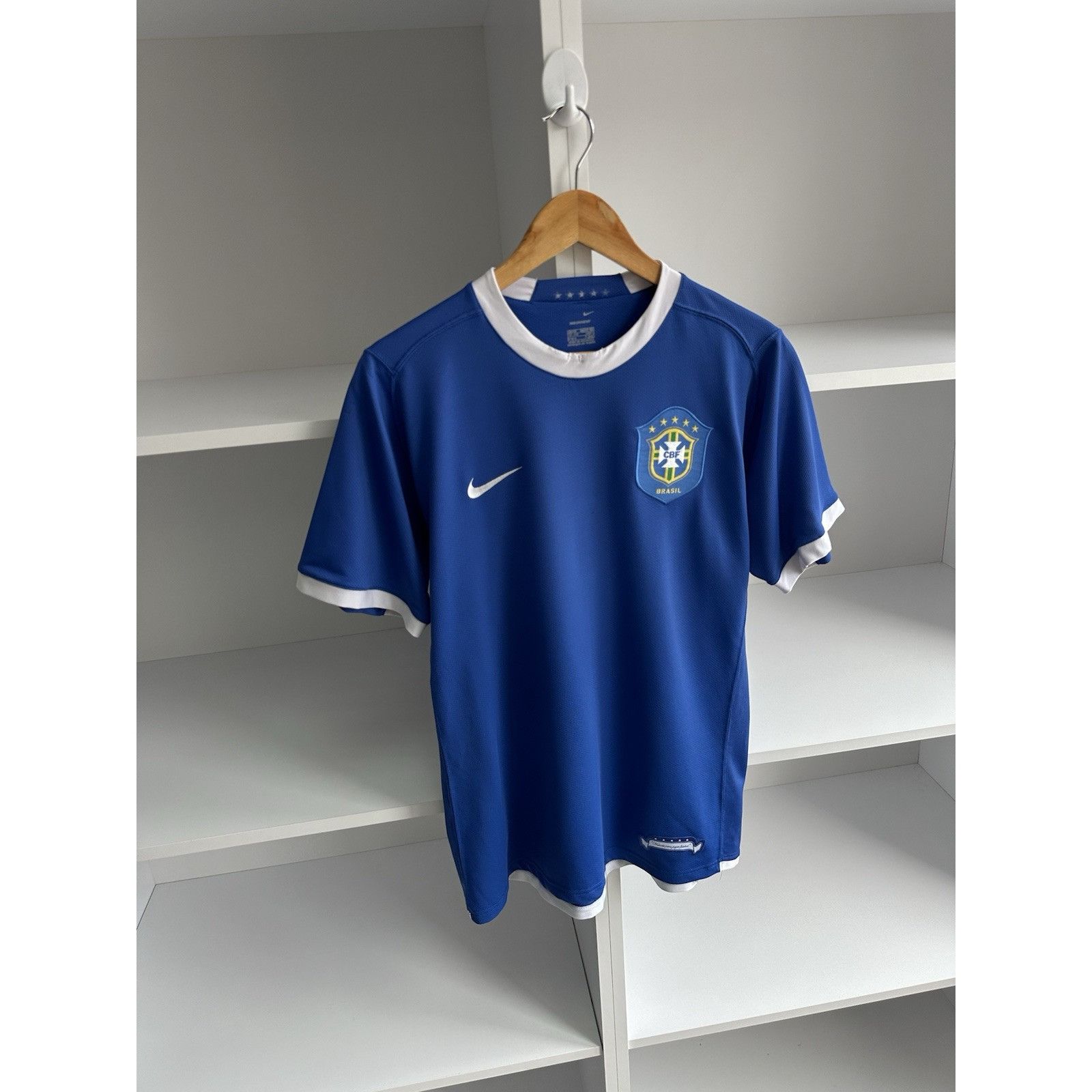 Nike Brazil National Team Ronaldinho 2004 - 2005 away football sh Size US M / EU 48-50 / 2 - 2 Thumbnail