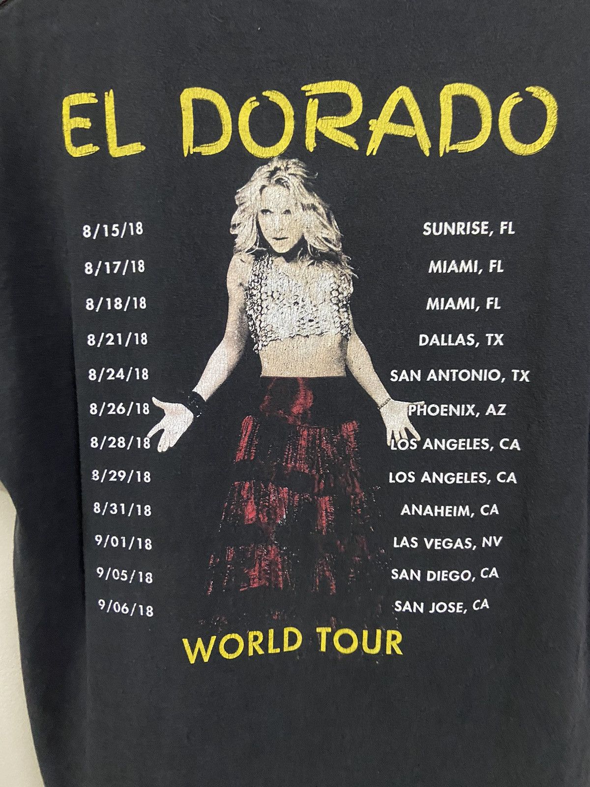 Band Tees × Vintage Vintage Y2K 2018 Shakira Eldorado Tour Tee Size US L / EU 52-54 / 3 - 9 Thumbnail