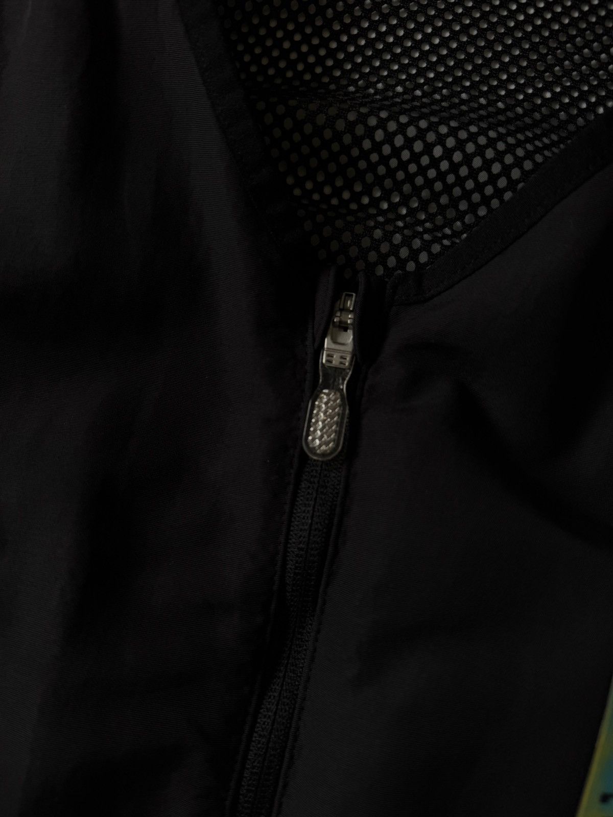 Puma Puma Black Vest with Multicolor Logo Size US M / EU 48-50 / 2 - 8 Thumbnail