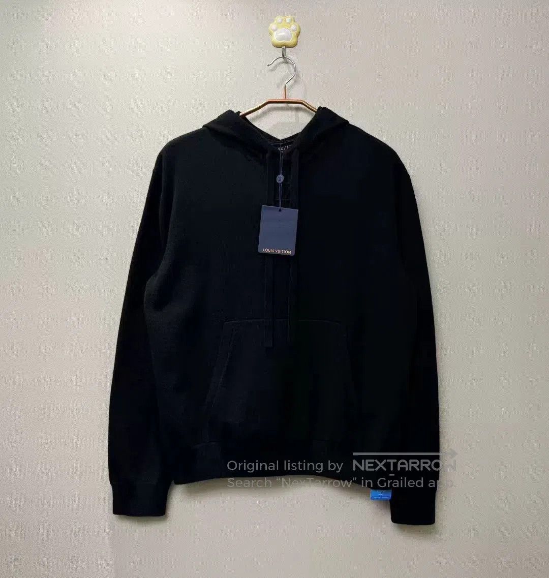 Louis Vuitton Louis Vuitton LV Embossed Logo Wool Hoodie. Size US S / EU 44-46 / 1 - 1 Thumbnail