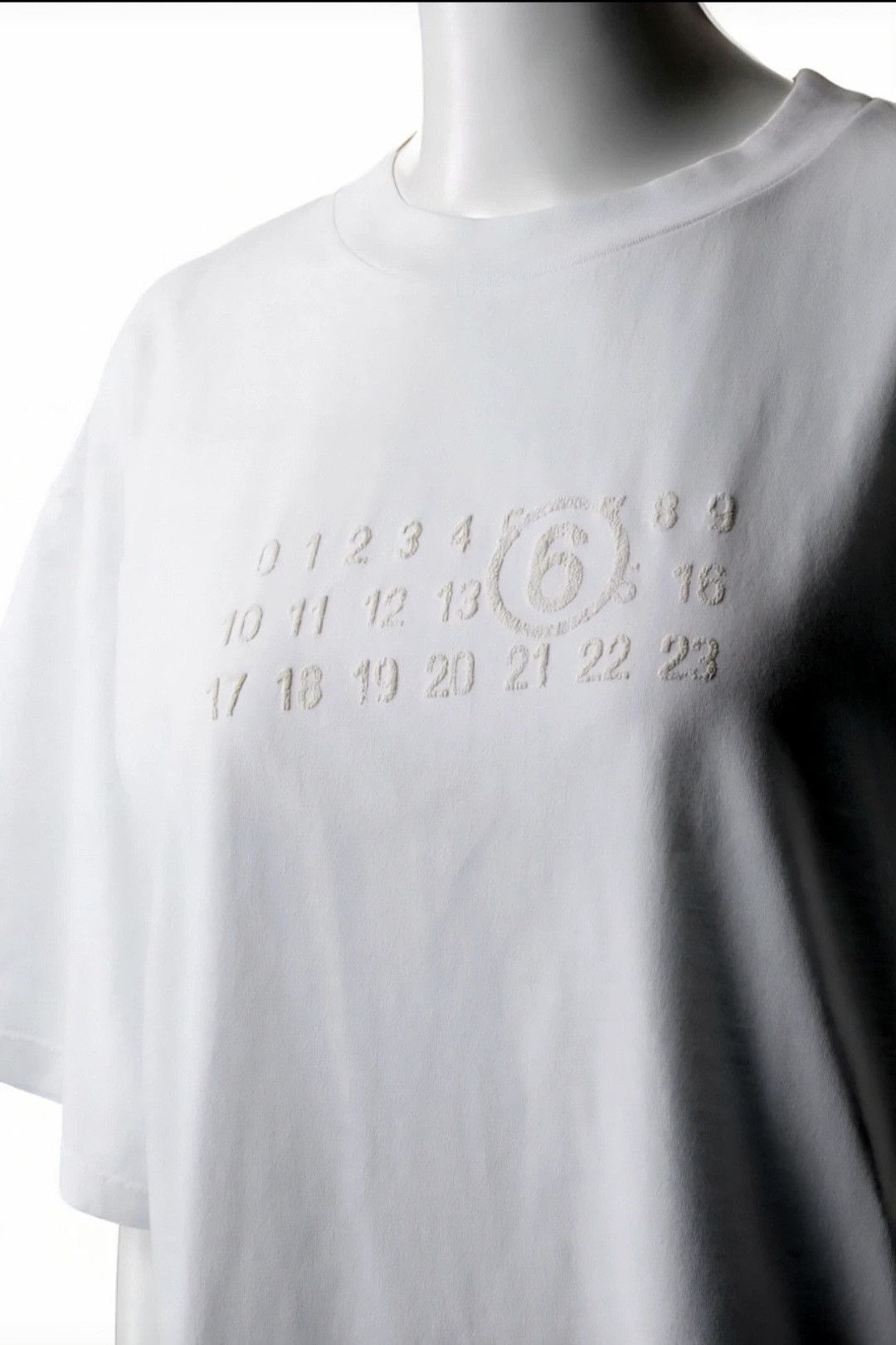 Maison Margiela White Maison Margiela Line 6 T-shirt Size US S / EU 44-46 / 1 - 1 Thumbnail