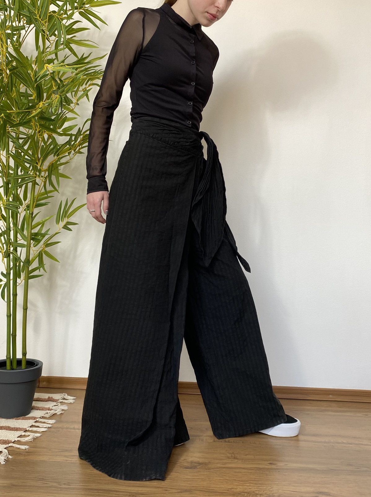 Kenzo VINTAGE KENZO WIDE TROUSERS OVERLAPPED SKIRT Size 27" / US 4 / IT 40 - 10 Thumbnail