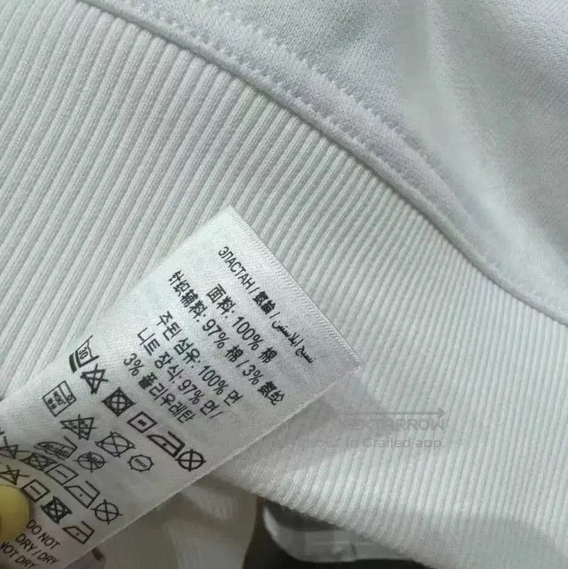 Burberry Burberry Spring Autumn White Logo Cropped Sweatshirt. Size M / US 6-8 / IT 42-44 - 6 Thumbnail