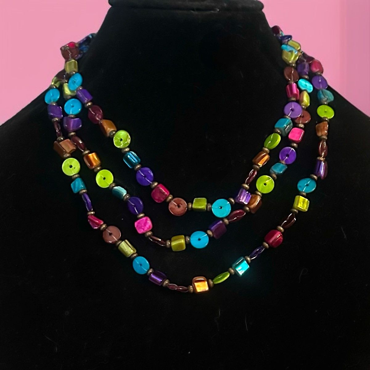 Other Layered triple strand multicolored dyed shell chip necklace Size ONE SIZE - 1 Thumbnail