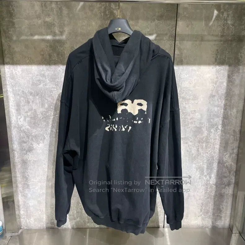 Balenciaga Balenciaga Double B Graffiti Hoodie Size US XL / EU 56 / 4 - 2 Thumbnail