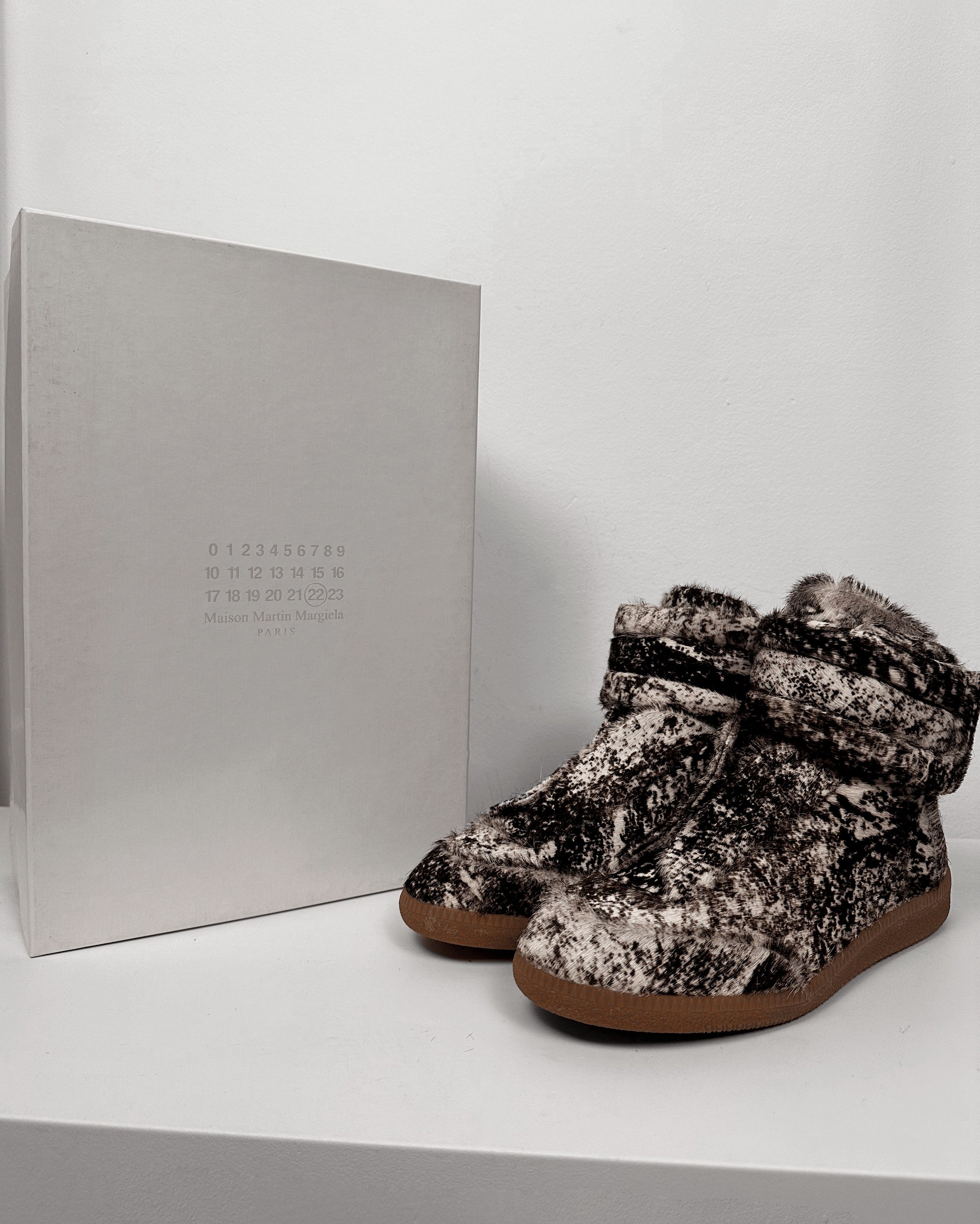 Maison Margiela Maison Margiela Snake Texture Ponyhair Future High Sneakers Size US 7 / EU 40 - 11 Thumbnail