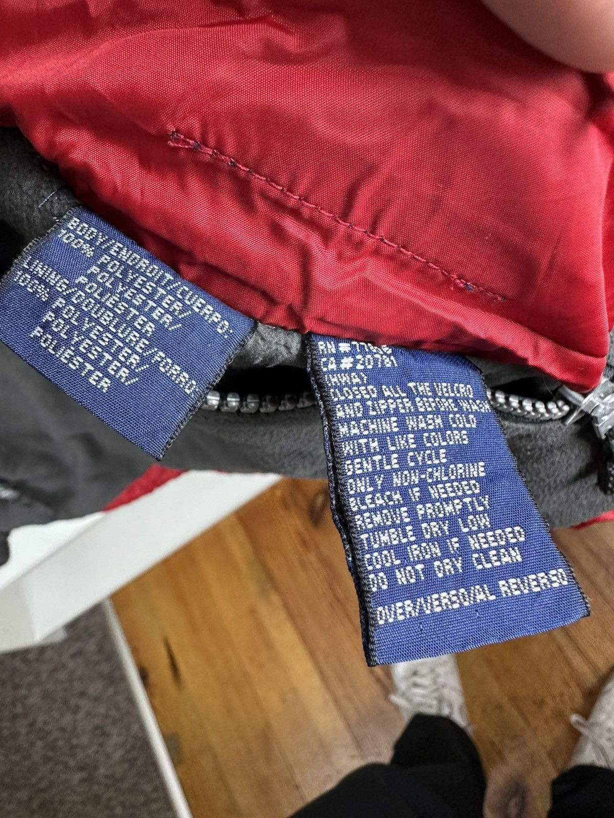 Tommy Hilfiger Vintage 90s Tommy Hilfiger double sided red jacket Size US L / EU 52-54 / 3 - 7 Thumbnail