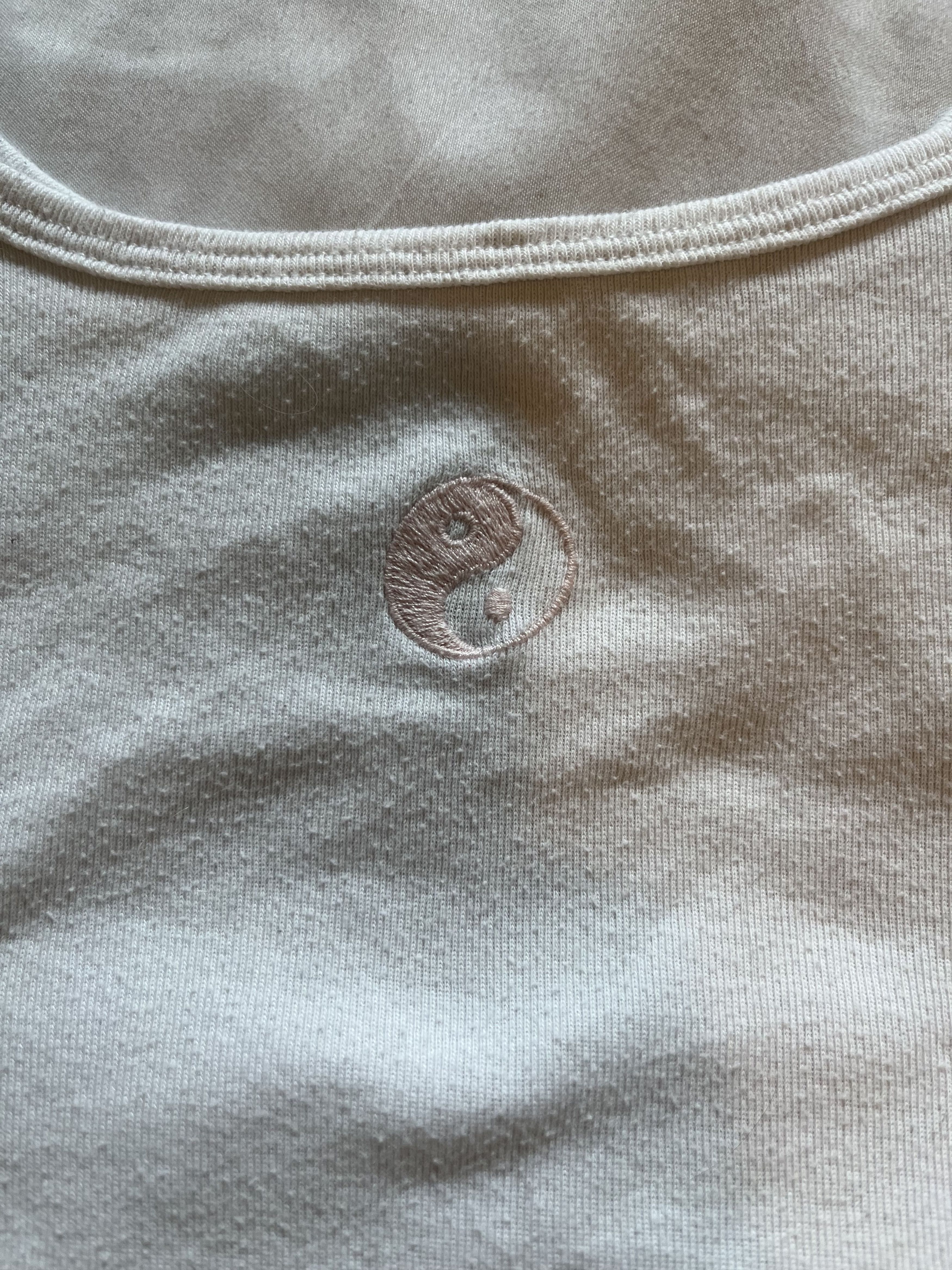 American Eagle Outfitters American Eagle Cream Crop Top with Peace Symbol Size L / US 10 / IT 46 - 2 Thumbnail