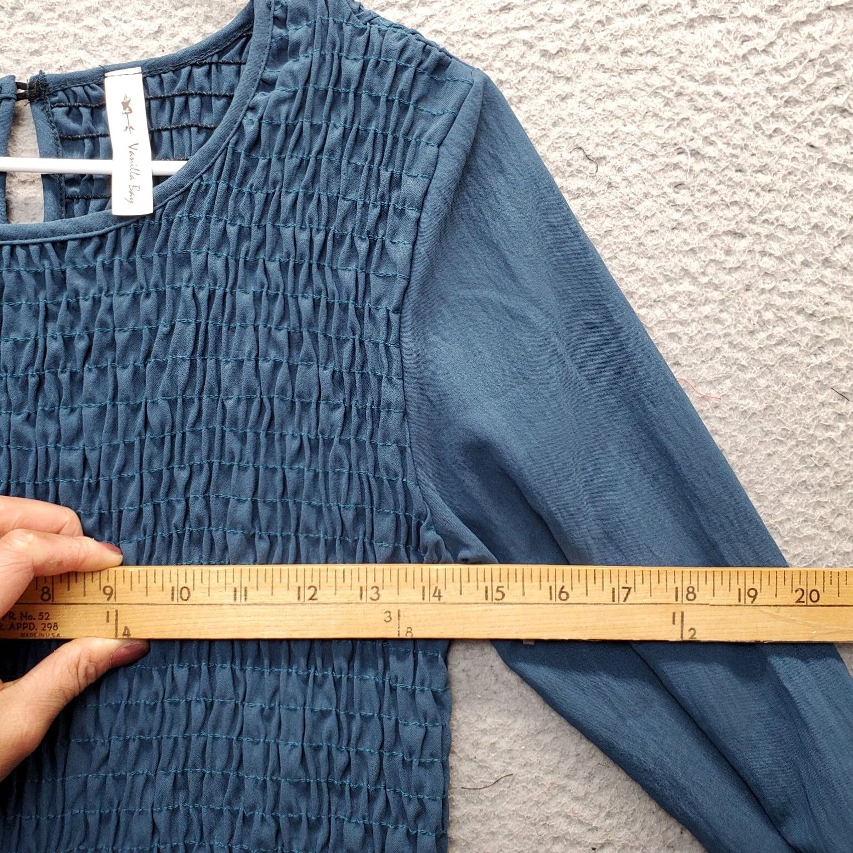 Vintage Vanilla Bay Blouse Top Womens S Blue Smocked Detail Long Sleeve Round Neck Shirt Size S / US 4 / IT 40 - 6 Thumbnail