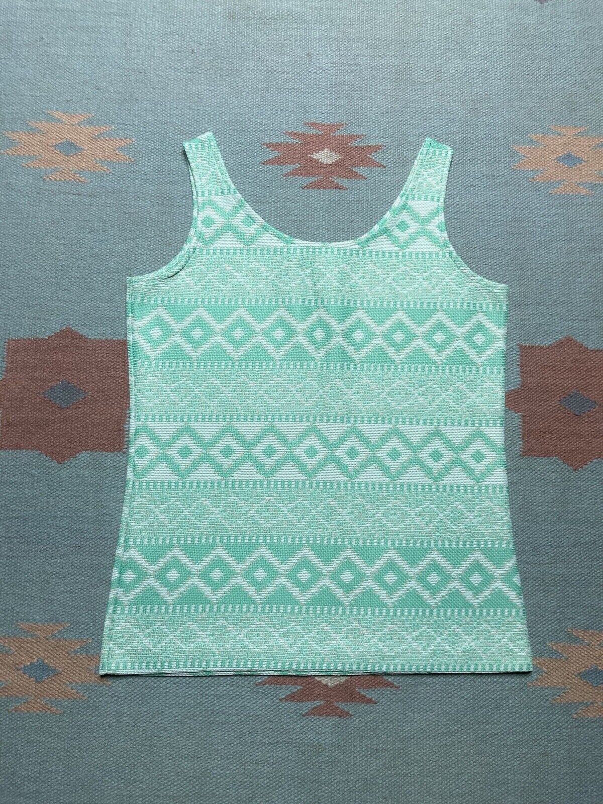 Vintage 70s tank top shirt polyester knit geometric diamonds 9/10 M Size M / US 6-8 / IT 42-44 - 1 Thumbnail