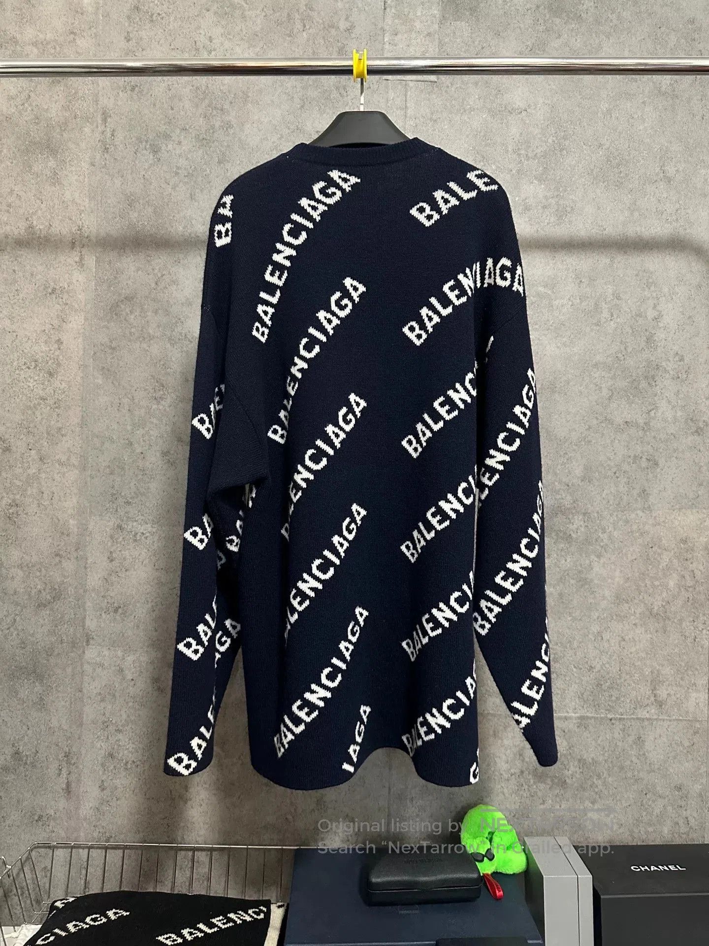 Balenciaga balenciaga logo knit sweater in navy blue. Size US S / EU 44-46 / 1 - 3 Thumbnail