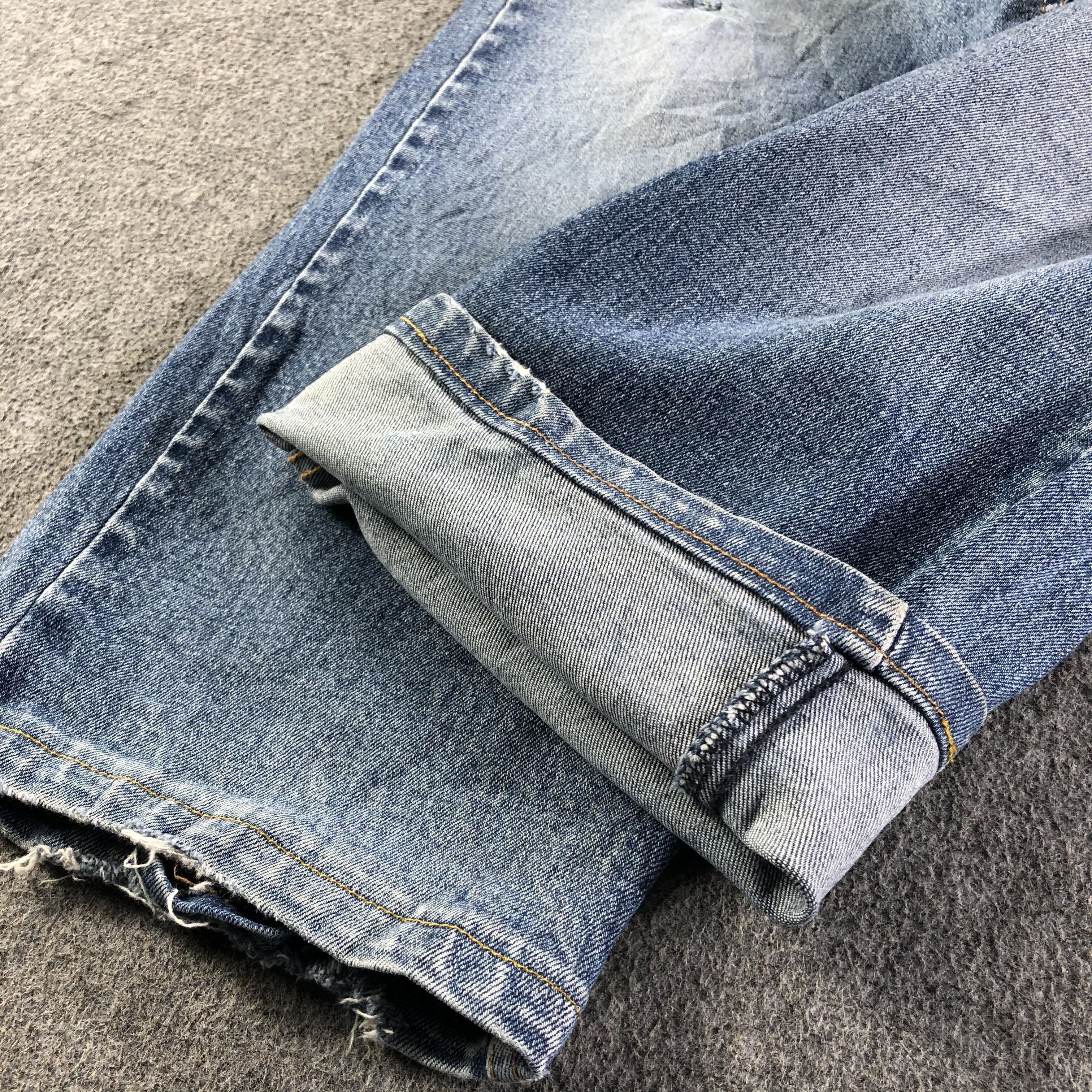 Levi's Vintage Blue Wash Levis 550 Jeans-J4342 Size US 35 - 7 Thumbnail