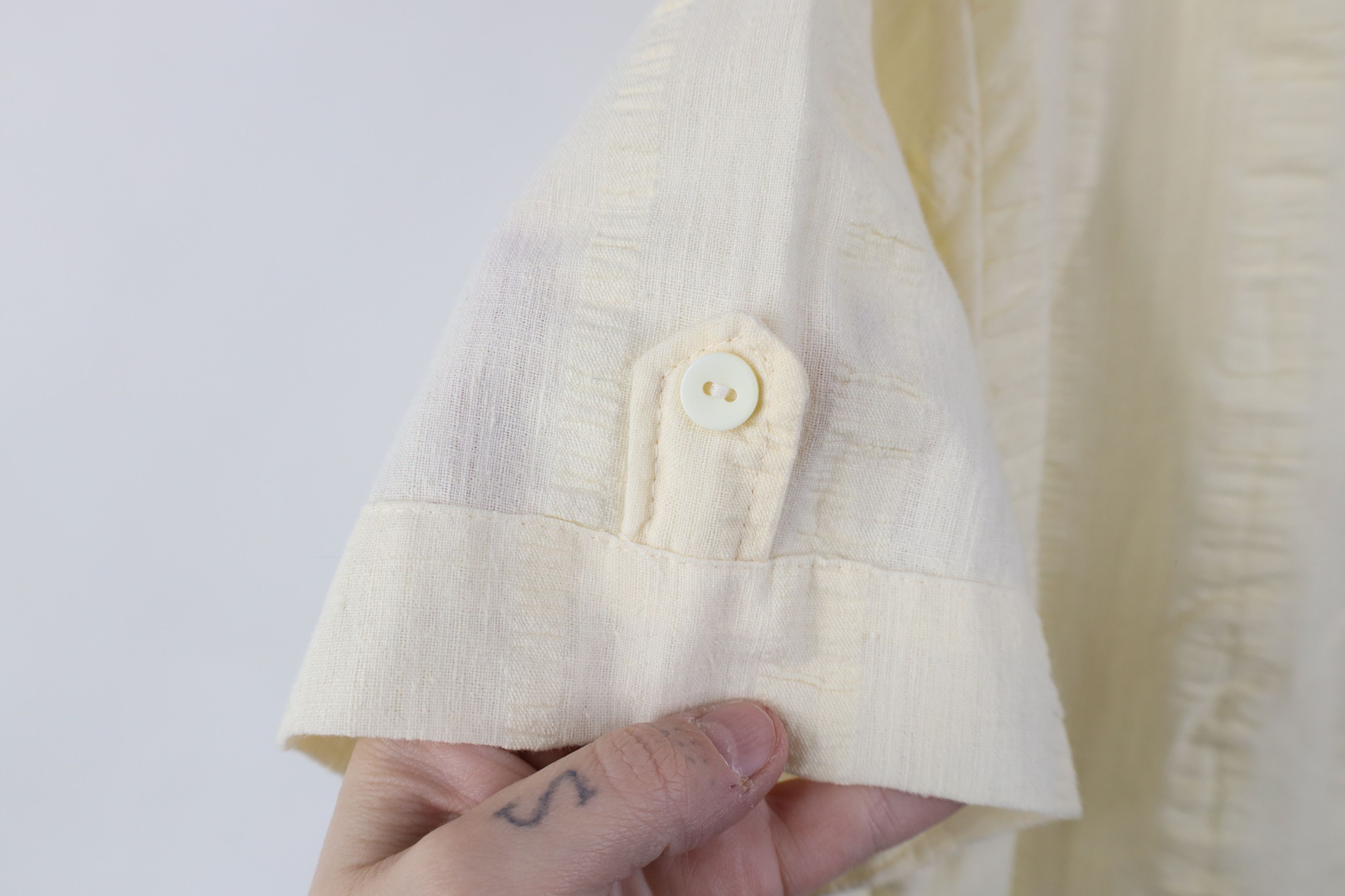 Vintage Vintage 70s Streetwear Band Collar Henley T-Shirt Cream USA Size US M / EU 48-50 / 2 - 6 Thumbnail