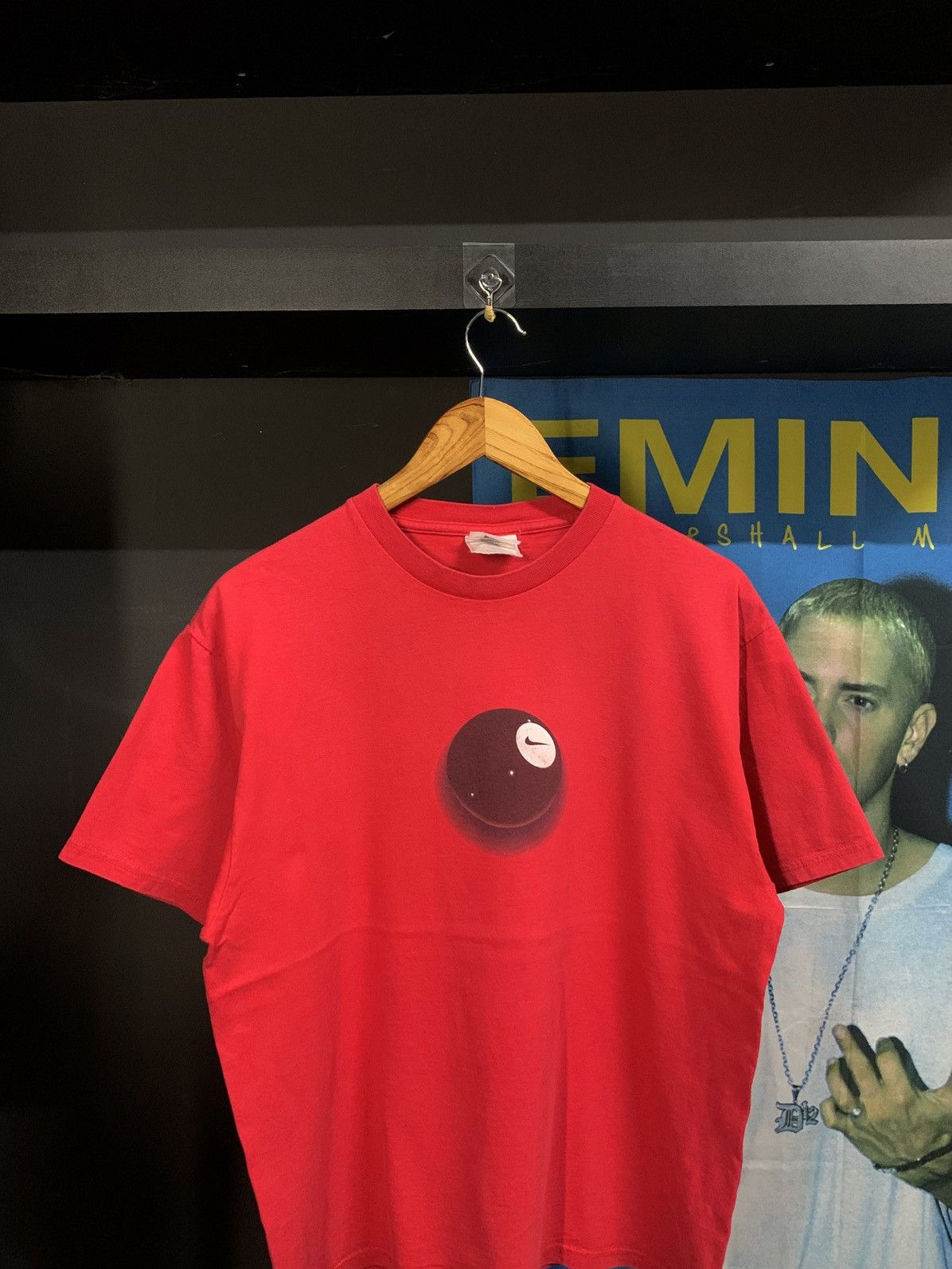 Nike VINTAGE 90s NIKE 8 BALL “KICK BUTT” TSHIRT Size US M / EU 48-50 / 2 - 2 Thumbnail