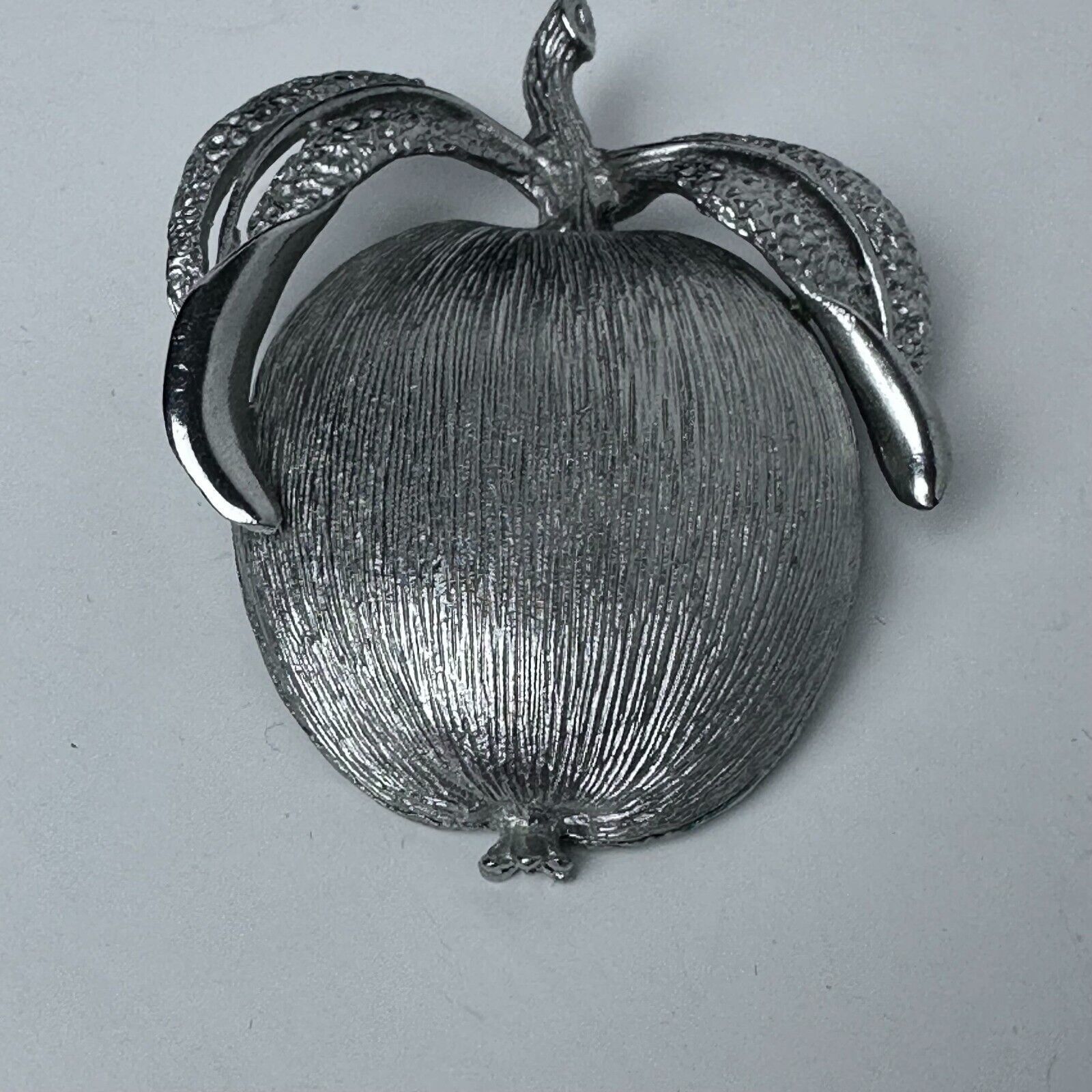Other Sarah Coventry Vintage Silver Tone Apple Delight Brooch Pin Size ONE SIZE - 19 Thumbnail