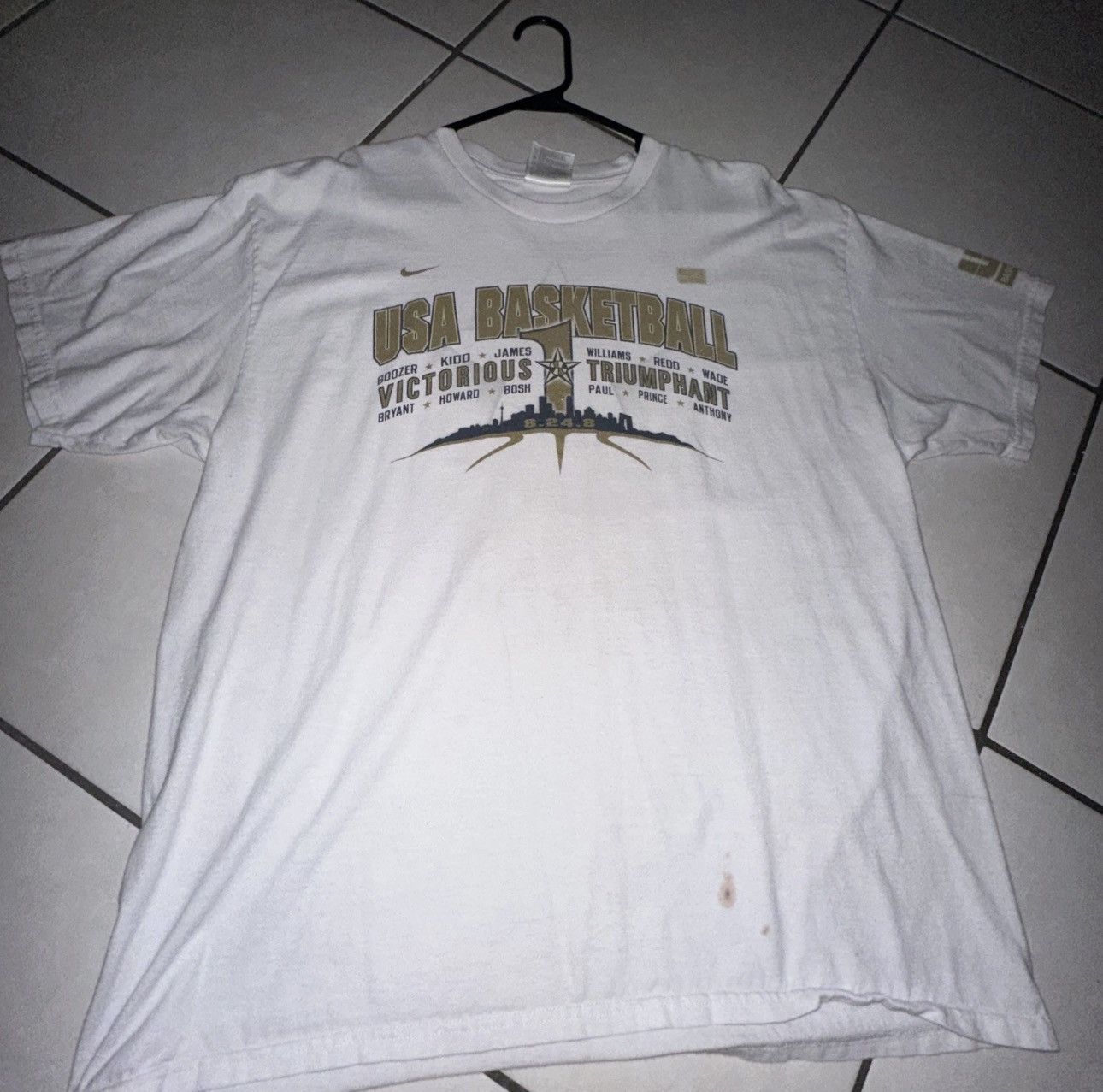 Nike Vintage 2008 USA Basketball Gold Medal Nike Team Tshirt Size US XL / EU 56 / 4 - 1 Thumbnail